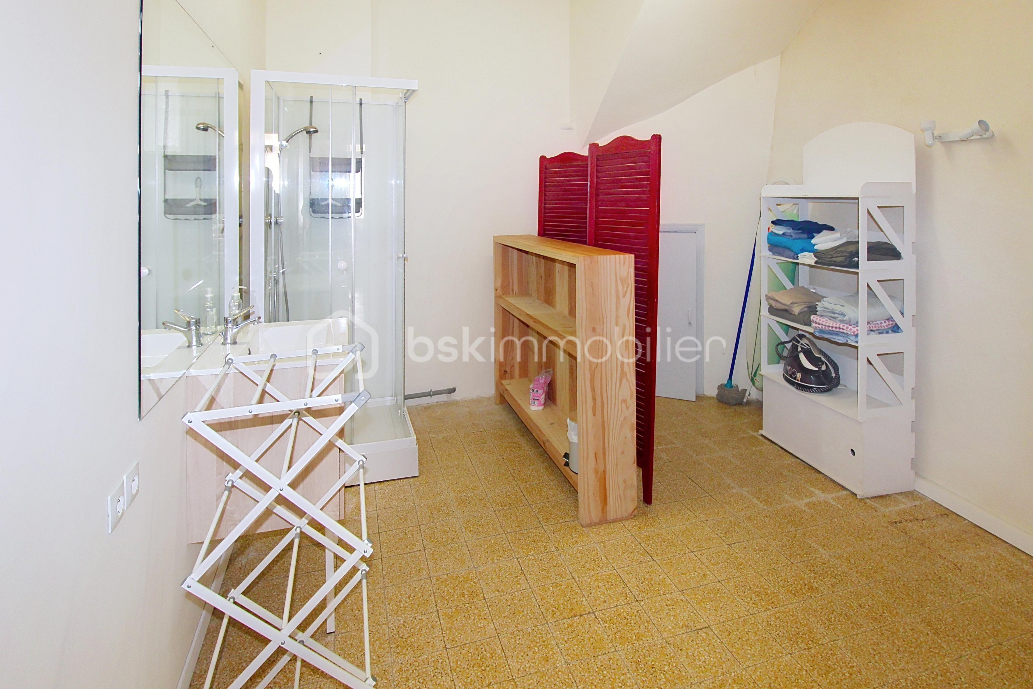 Demeure de 250 m² - demo-tour-10-main-street_00001(11).jpeg