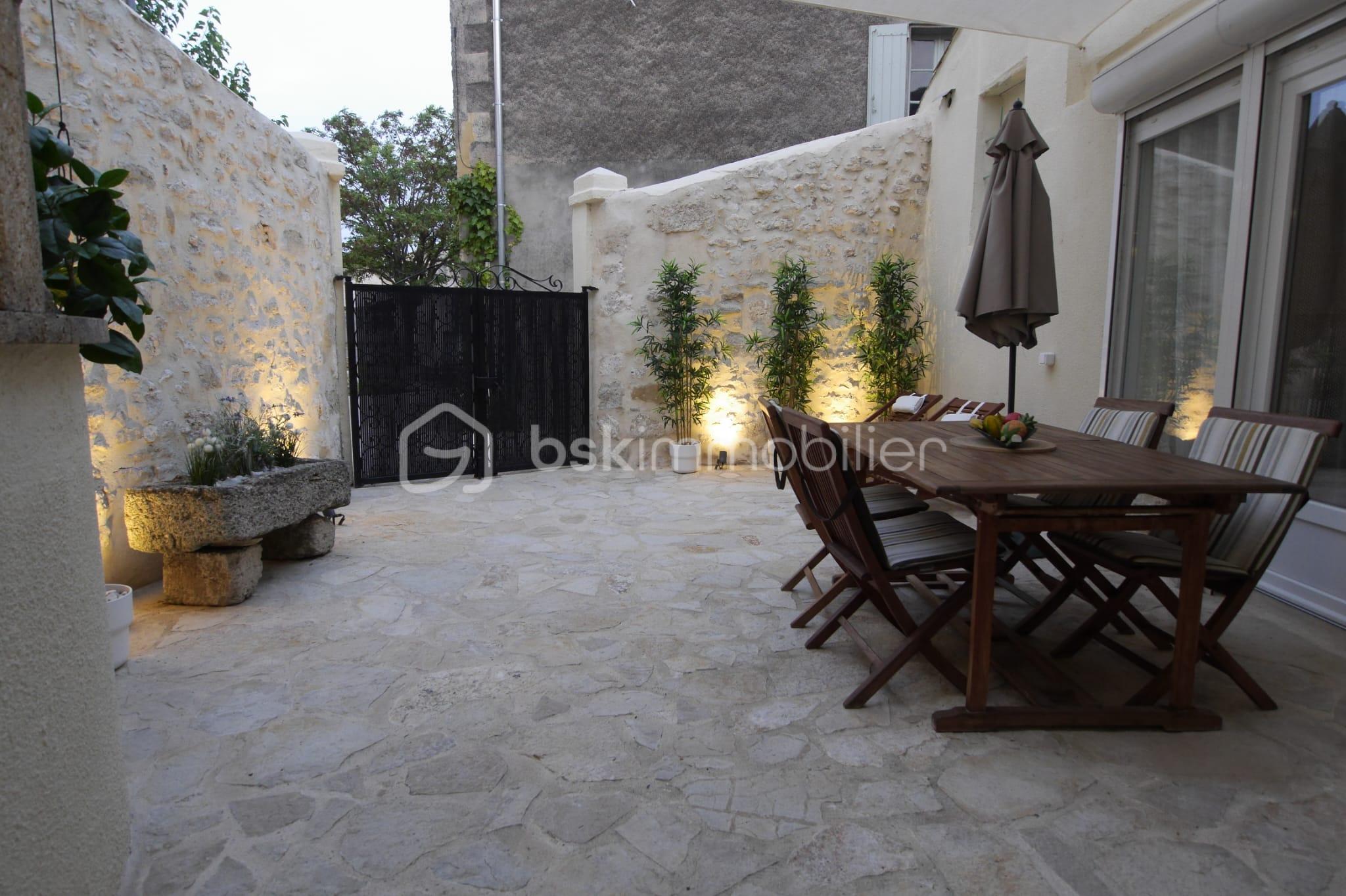 Maison de village de 185 m² - WhatsApp Image 2025-10-15 à 16.55.10_d93f91a7.jpg