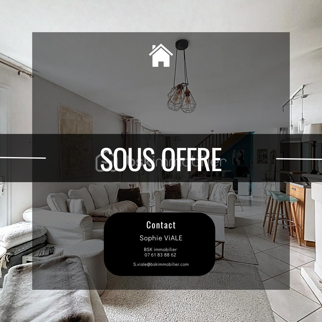 Post Instagram Immobilier Minimaliste sombre.png