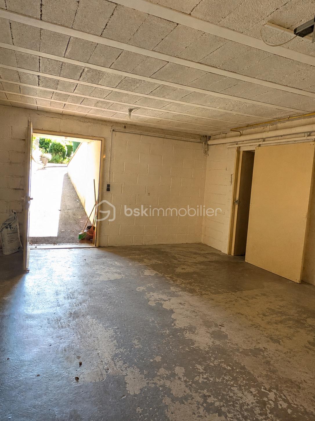 garage vide.png