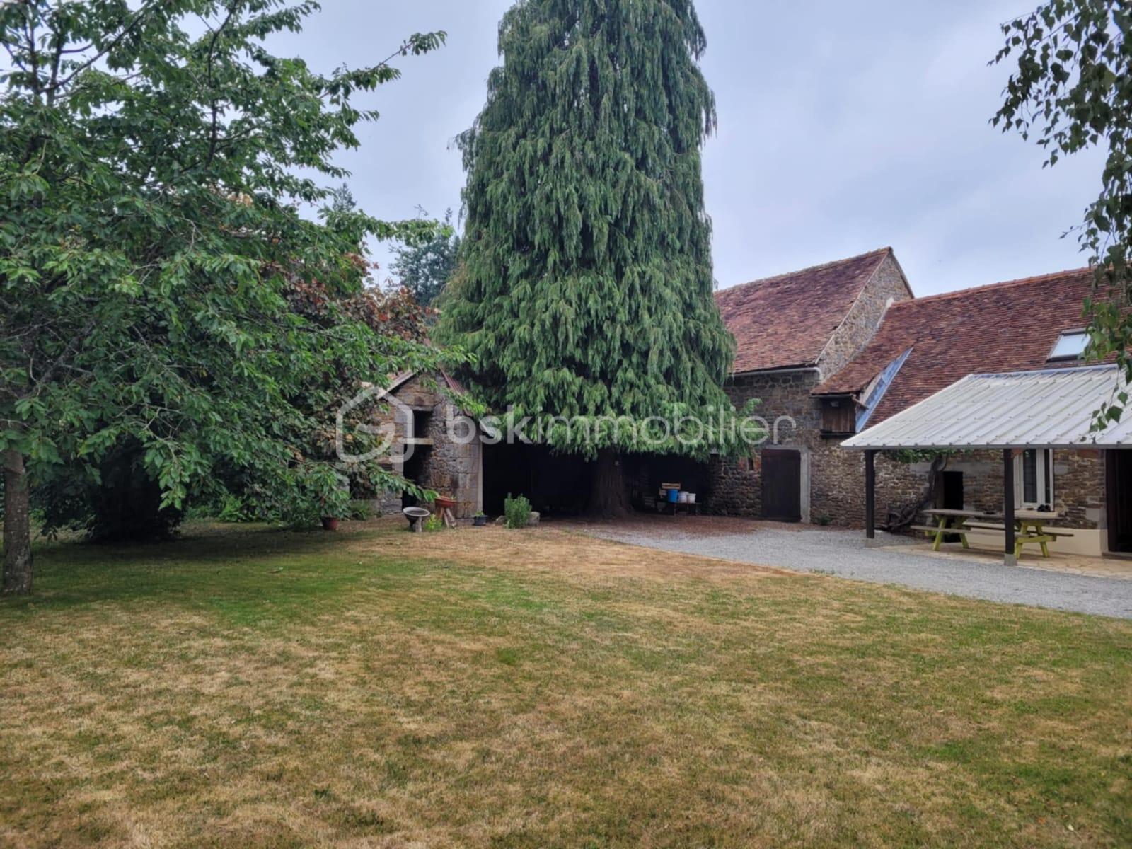 Maison de village de 80 m² - e6053cb9-87e3-49a5-9c69-48d58b8e65ad.jfif