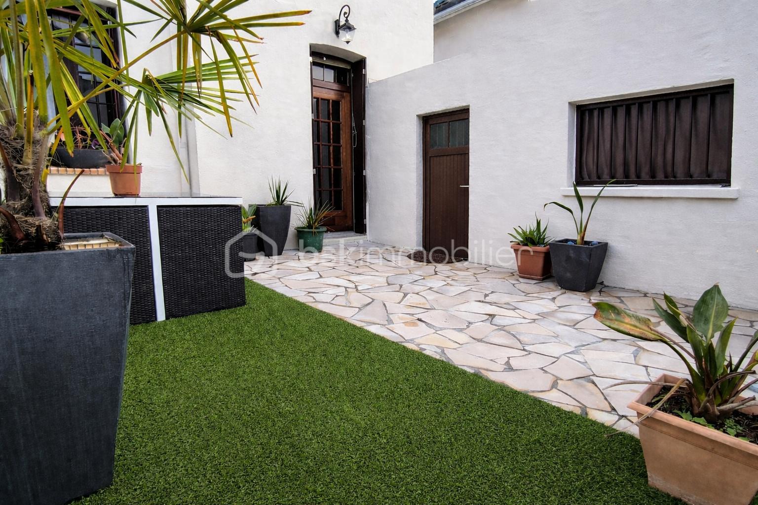 Maison de ville de 75 m² - JCeWuLBUIkXWcvP3gtyrmkYToRYo2qa4jueqoV4F.png