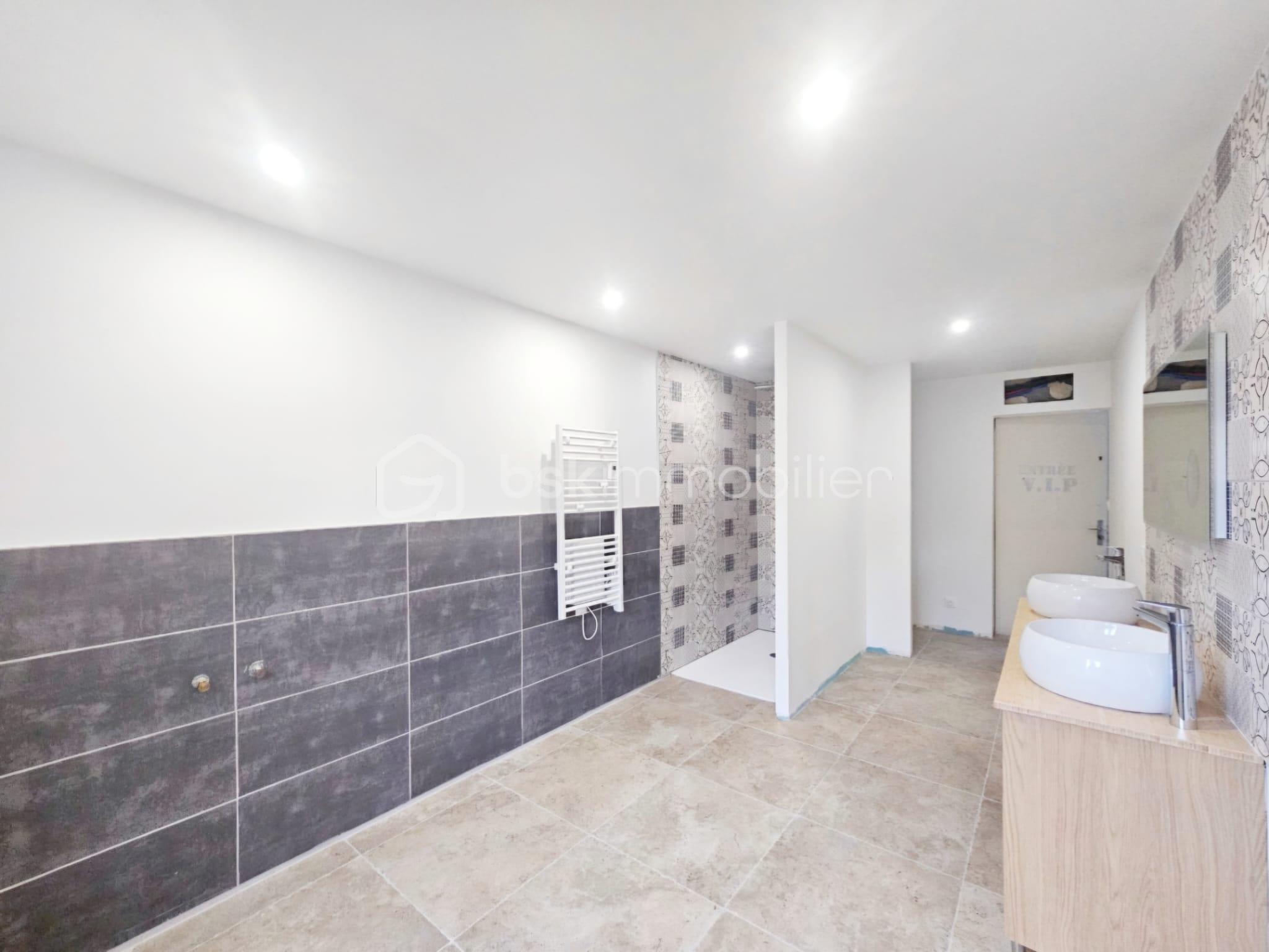 Maison traditionnelle de 192 m² - WhatsApp Image 2025-11-20 at 15.53.04.jpeg