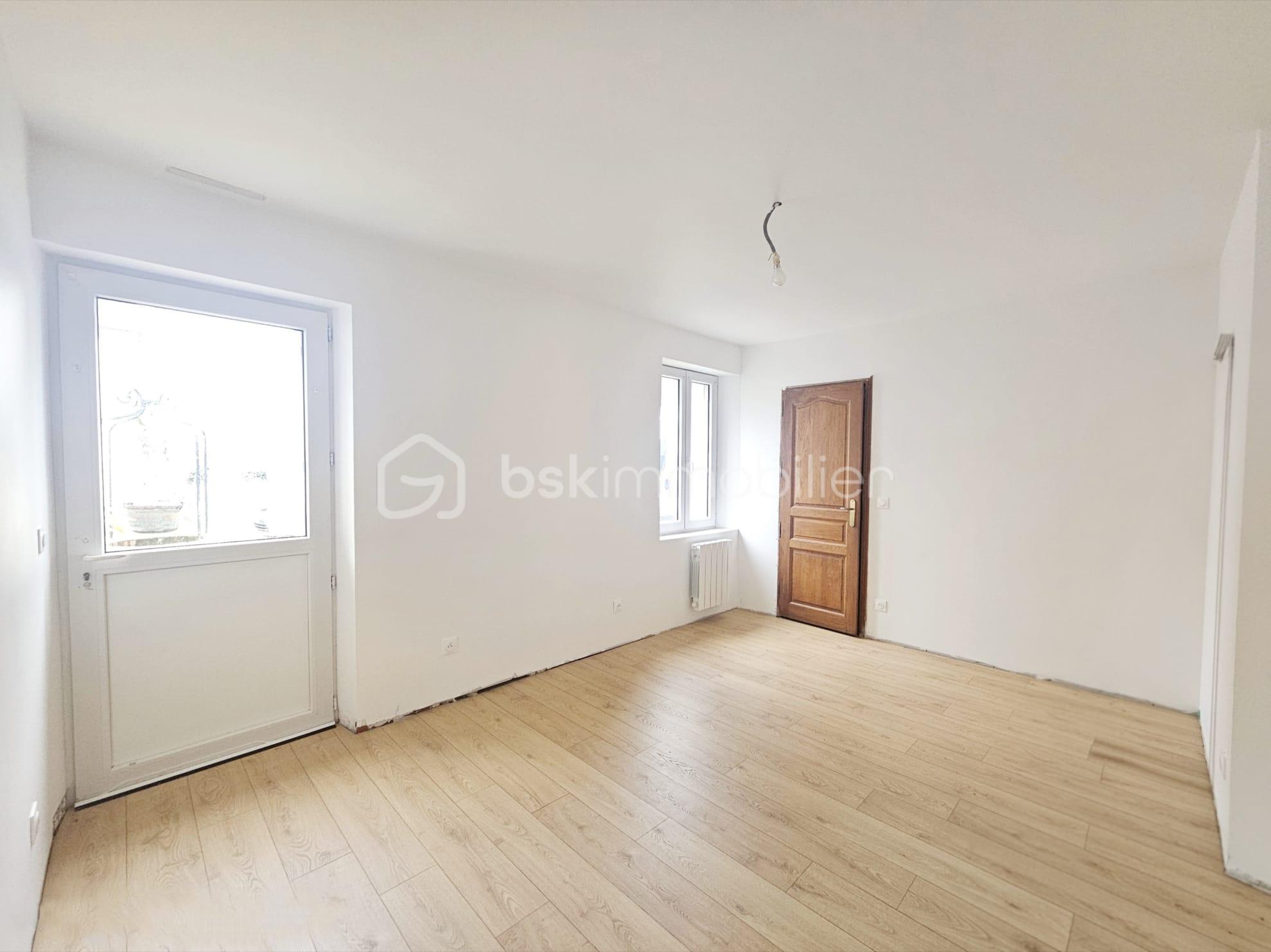 Maison traditionnelle de 192 m² - WhatsApp Image 2025-10-30 at 16.29.16 (5).jpeg