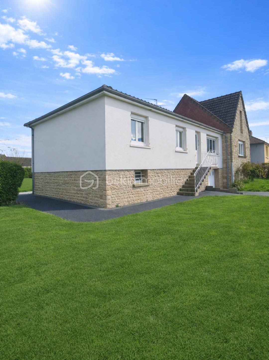 photo 5 Ducey Masloh.png