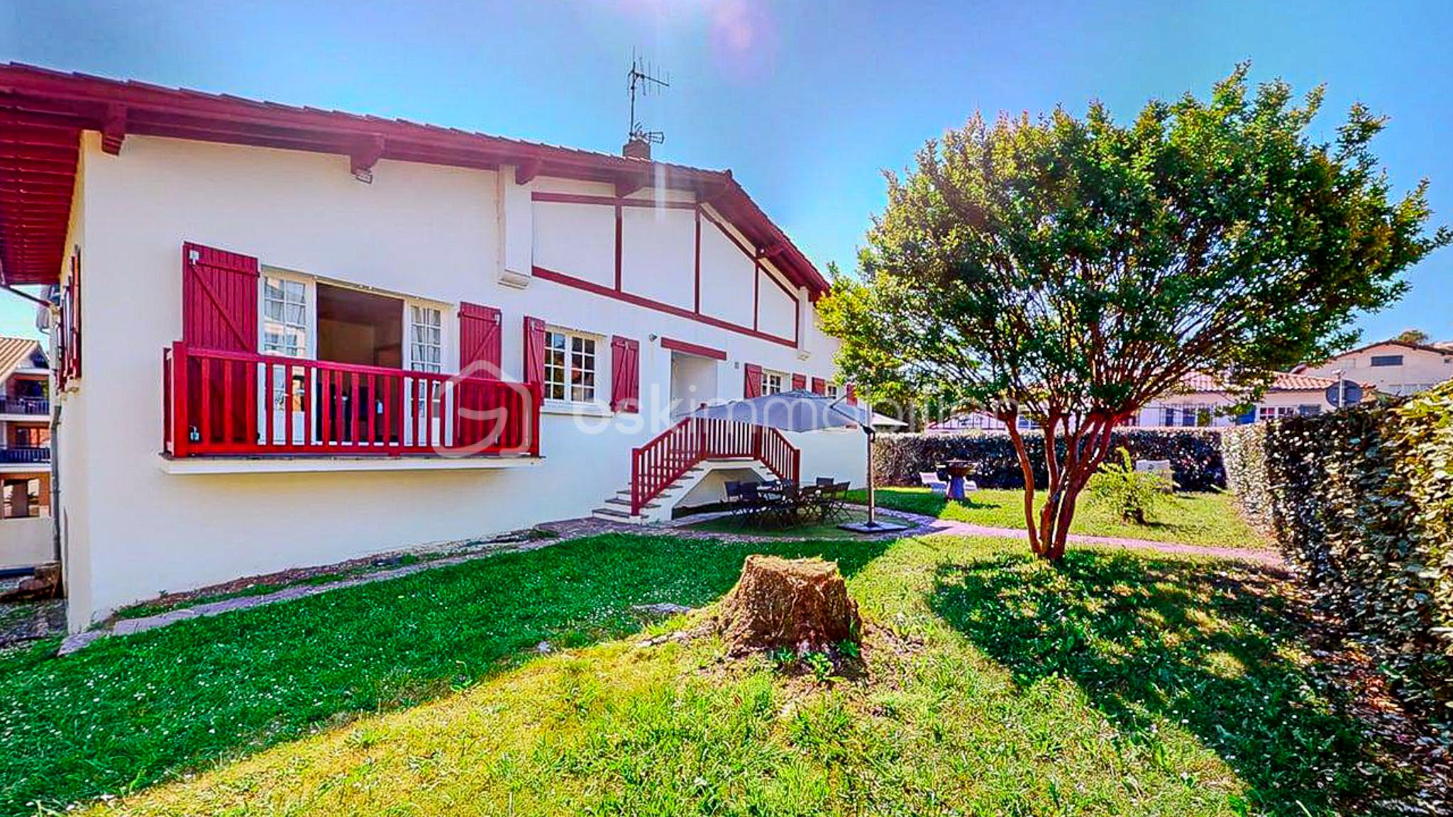 Maison-avec-jardin-et-garage-Guethary-05212026_134502.jpg