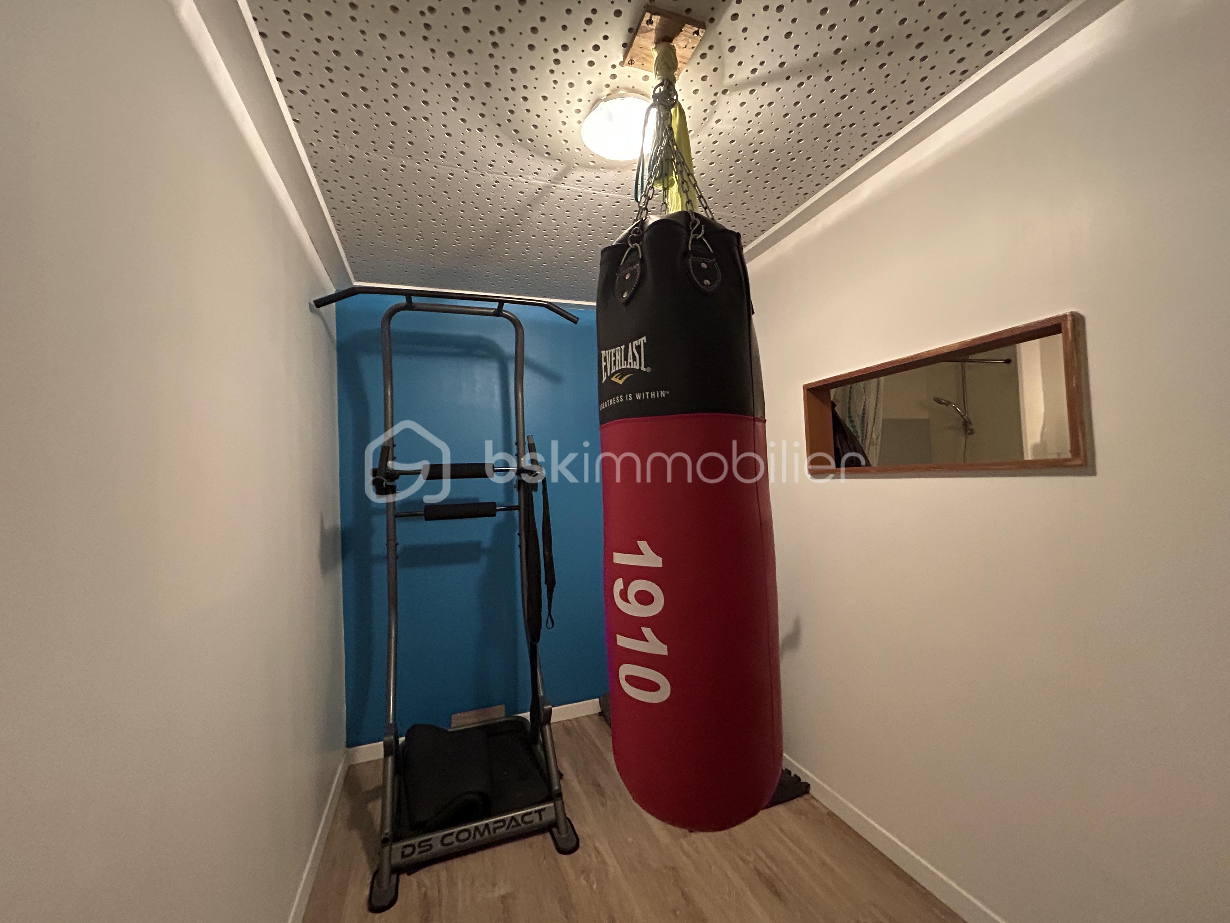Appartement de 90 m² - Appartement La cote St Andre - Les Halles - Photo Bureau 3.jpg.jpeg