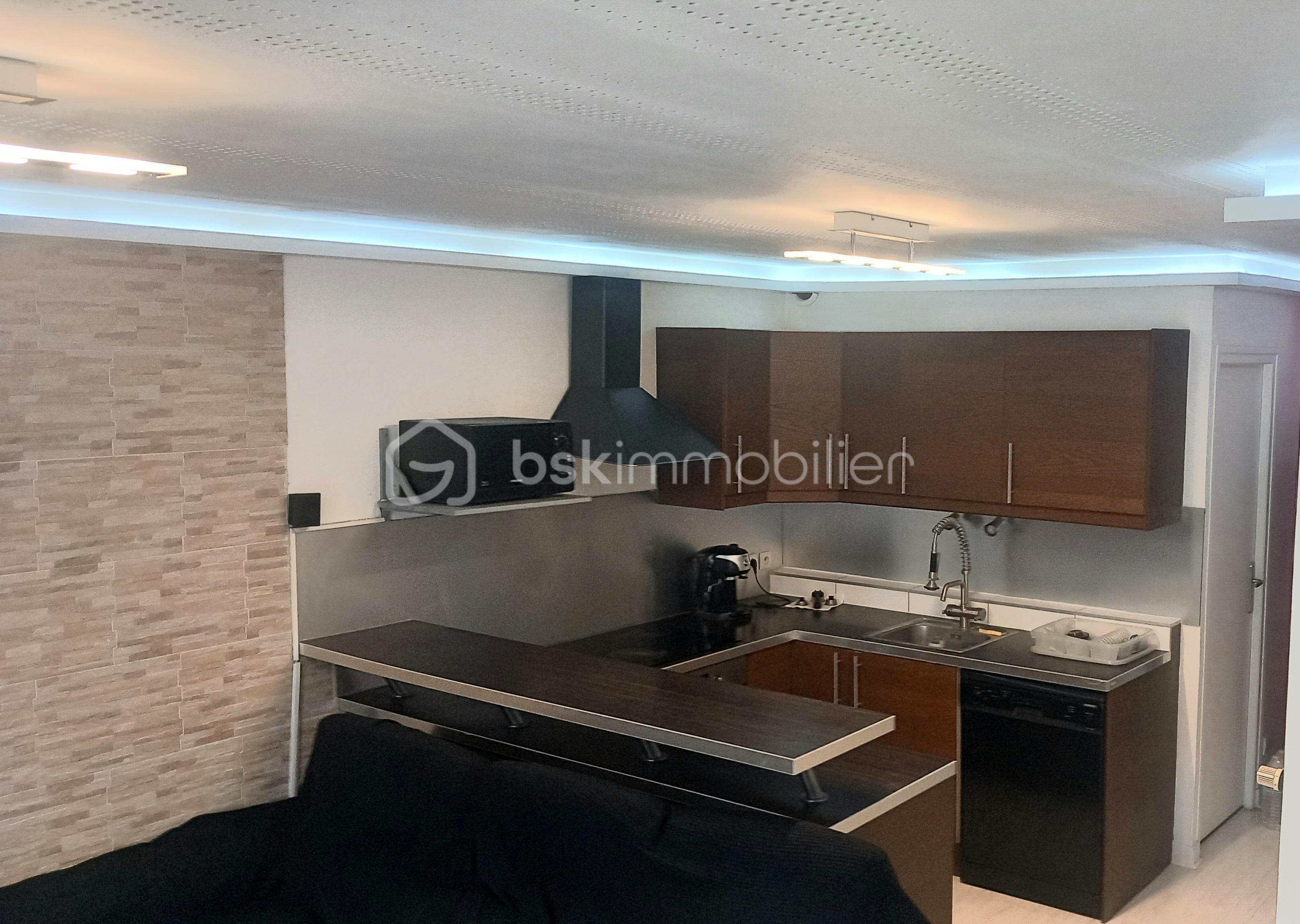 Appartement de 90 m² - Appartement La cote St Andre - Les Halles - Photo cuisine 1.jpg