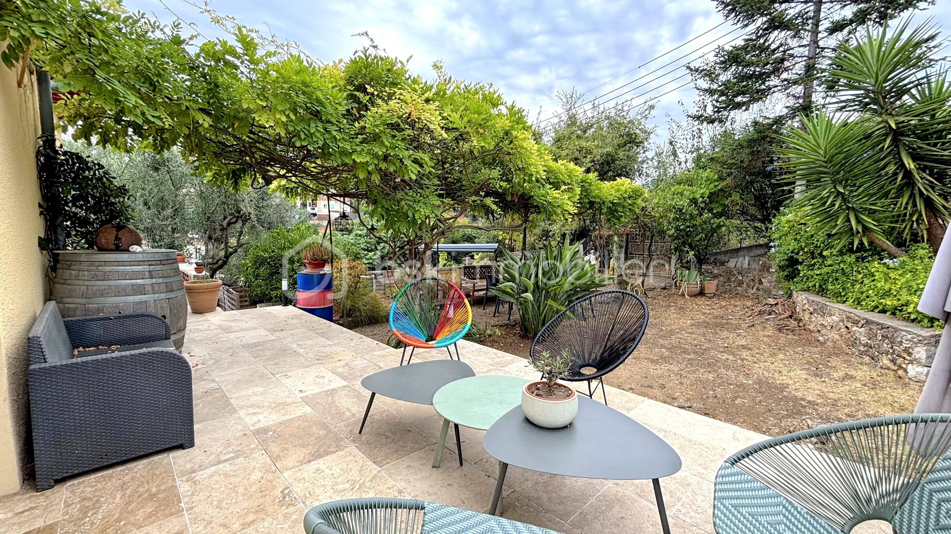 Maison provencale de 123 m² - liloo-downloaderGl88BM