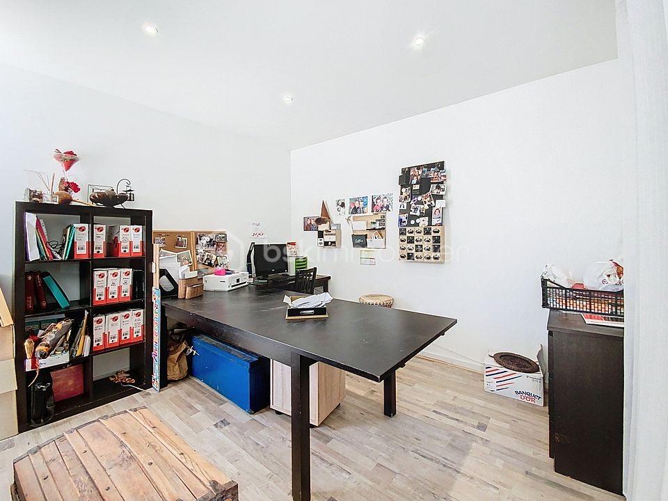 Maison traditionnelle de 180 m² - photo-1769435015.jpg