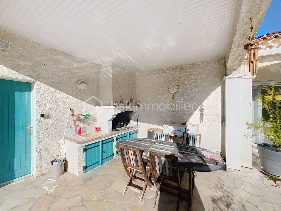 Maison traditionnelle de 180 m² - photo-1769435940.jpg