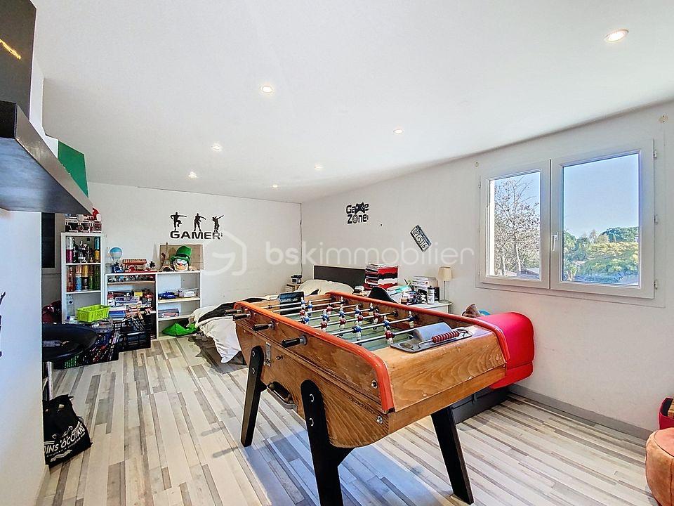 Maison traditionnelle de 180 m² - photo-1769435641.jpg