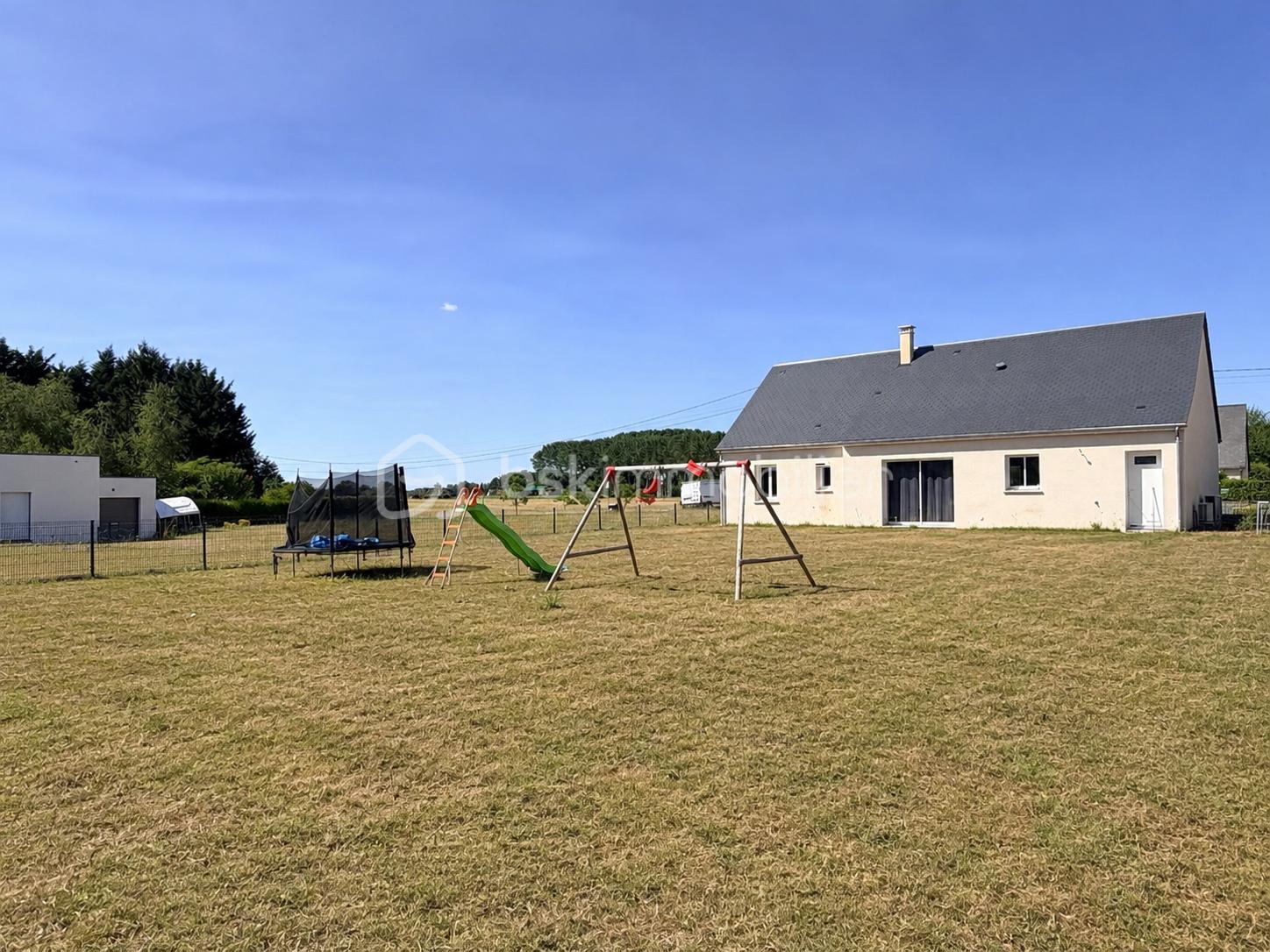 Maison 4 pièces 106 m² · à Savigne-sur-Lathan · 105,9 m² · 225 000 €
