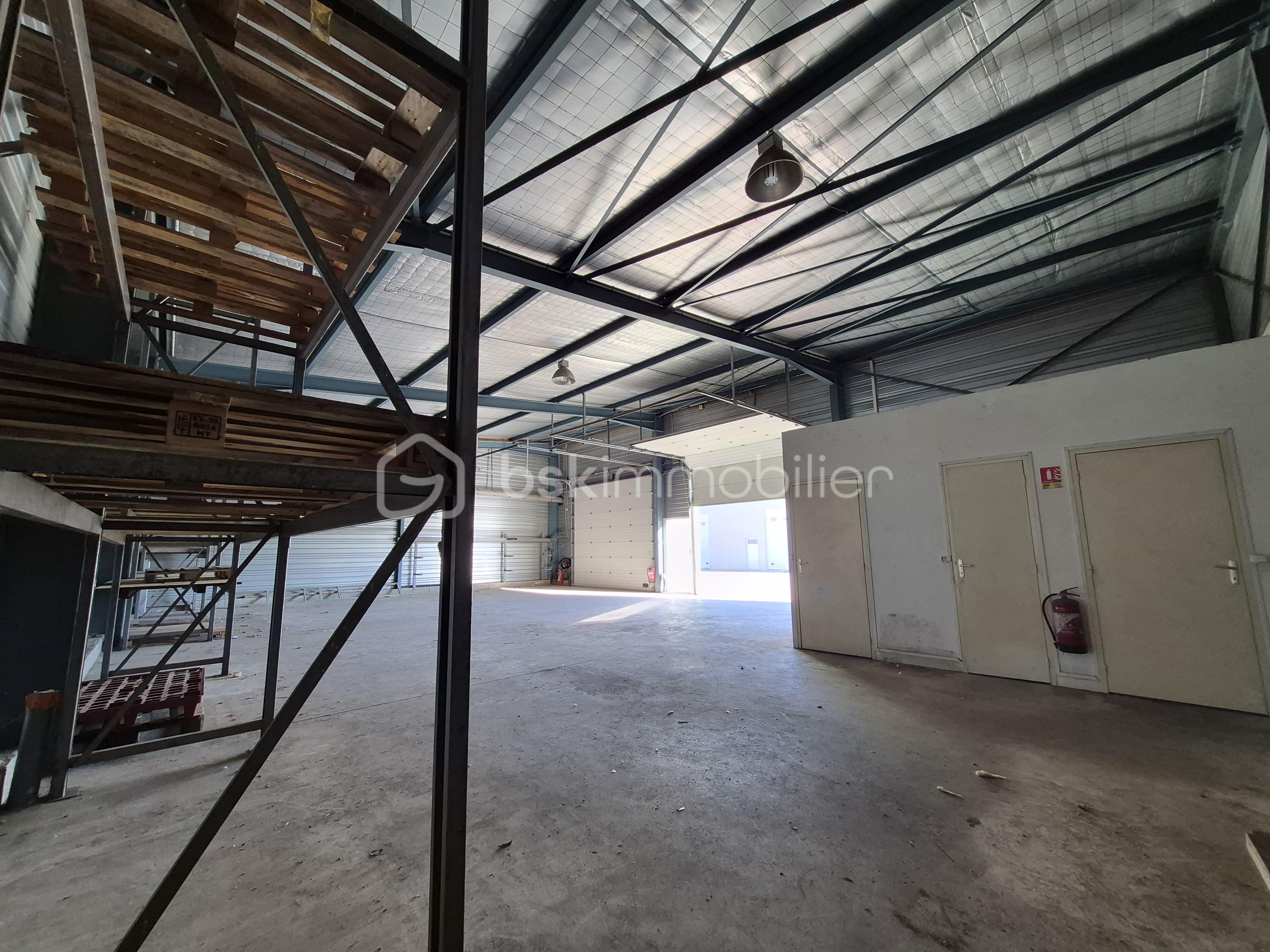 Immeuble de 820 m² - 2.jpg