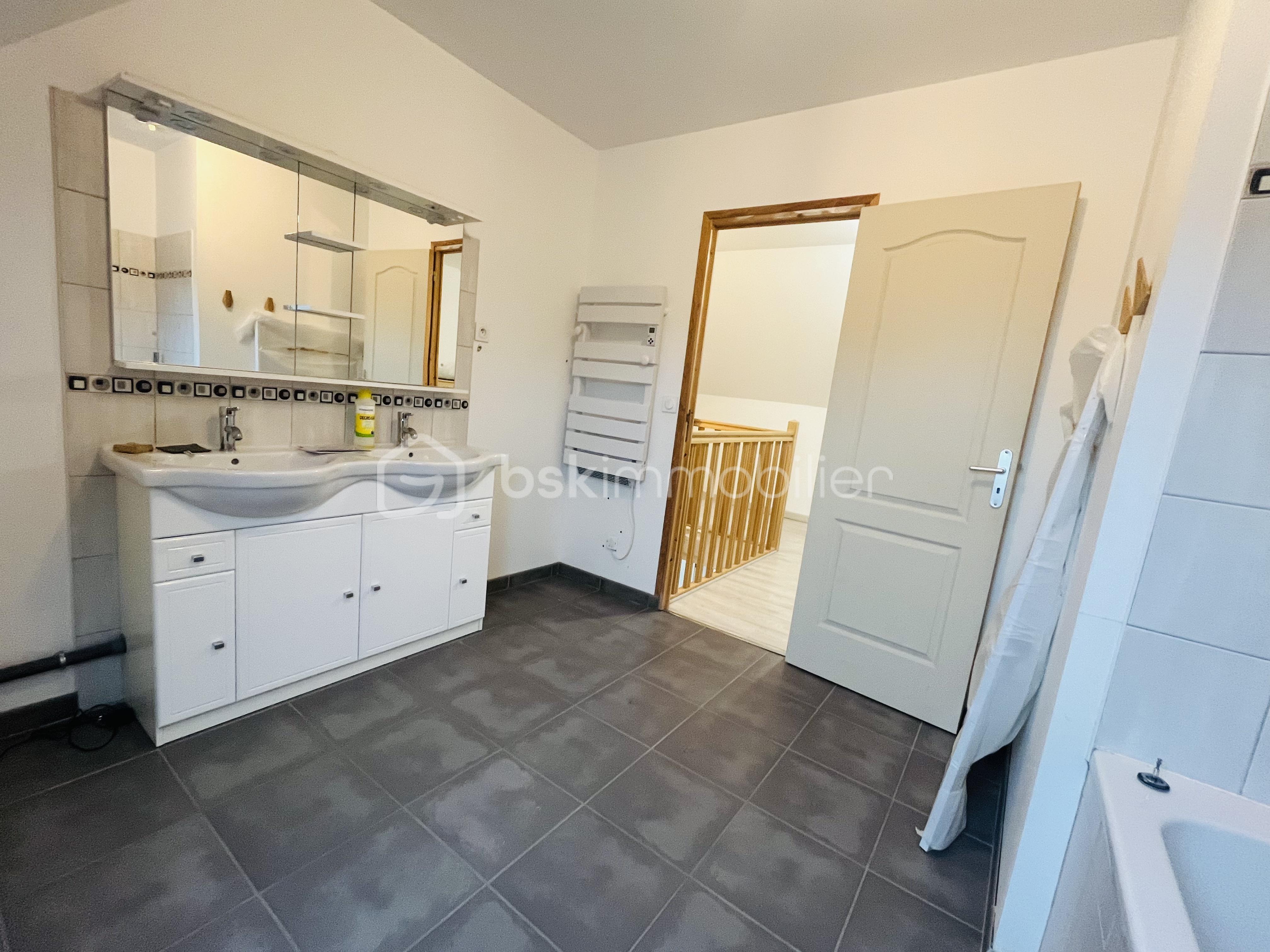 Maison de 180 m² - tempImagefCaJp9.png