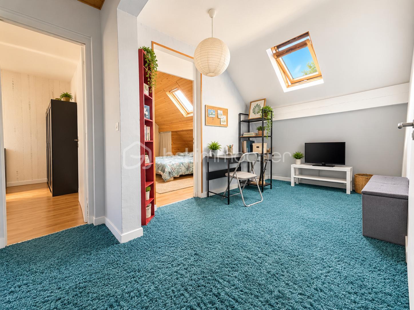Intérieur loft scandinave sous les toits.png