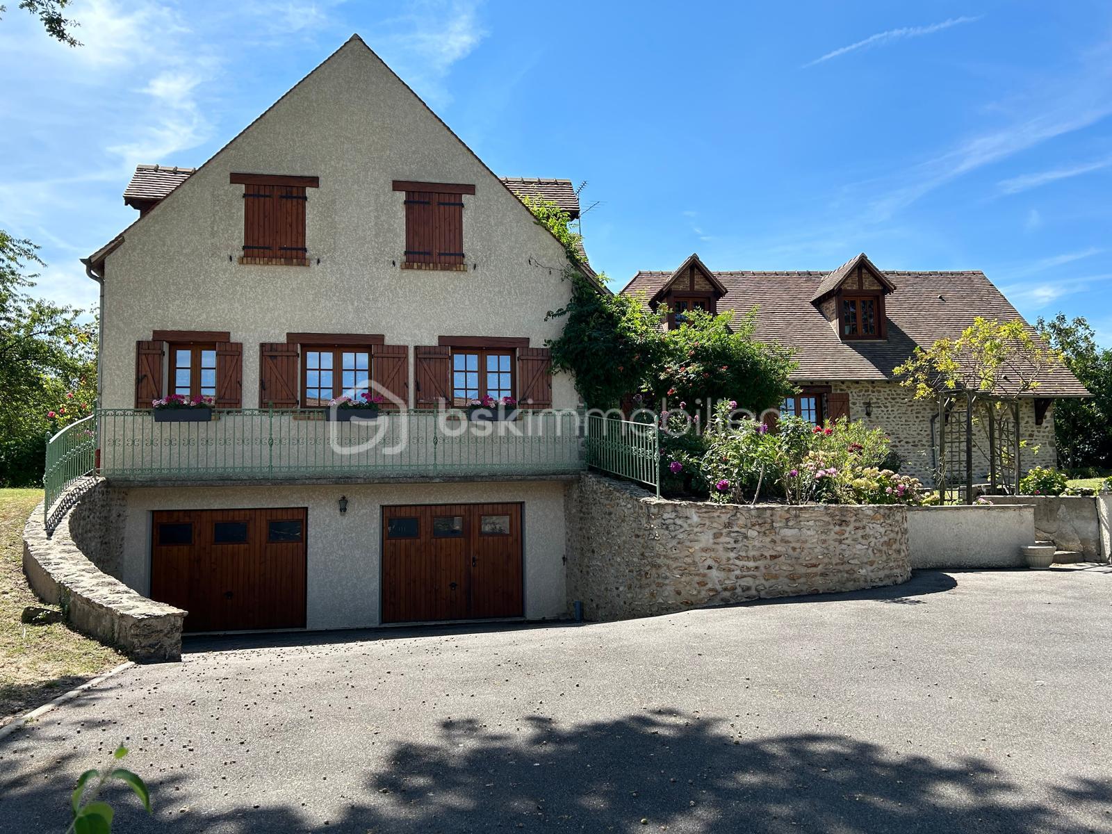 Maison de 306 m² - IMG-20250729-WA0019.jpg