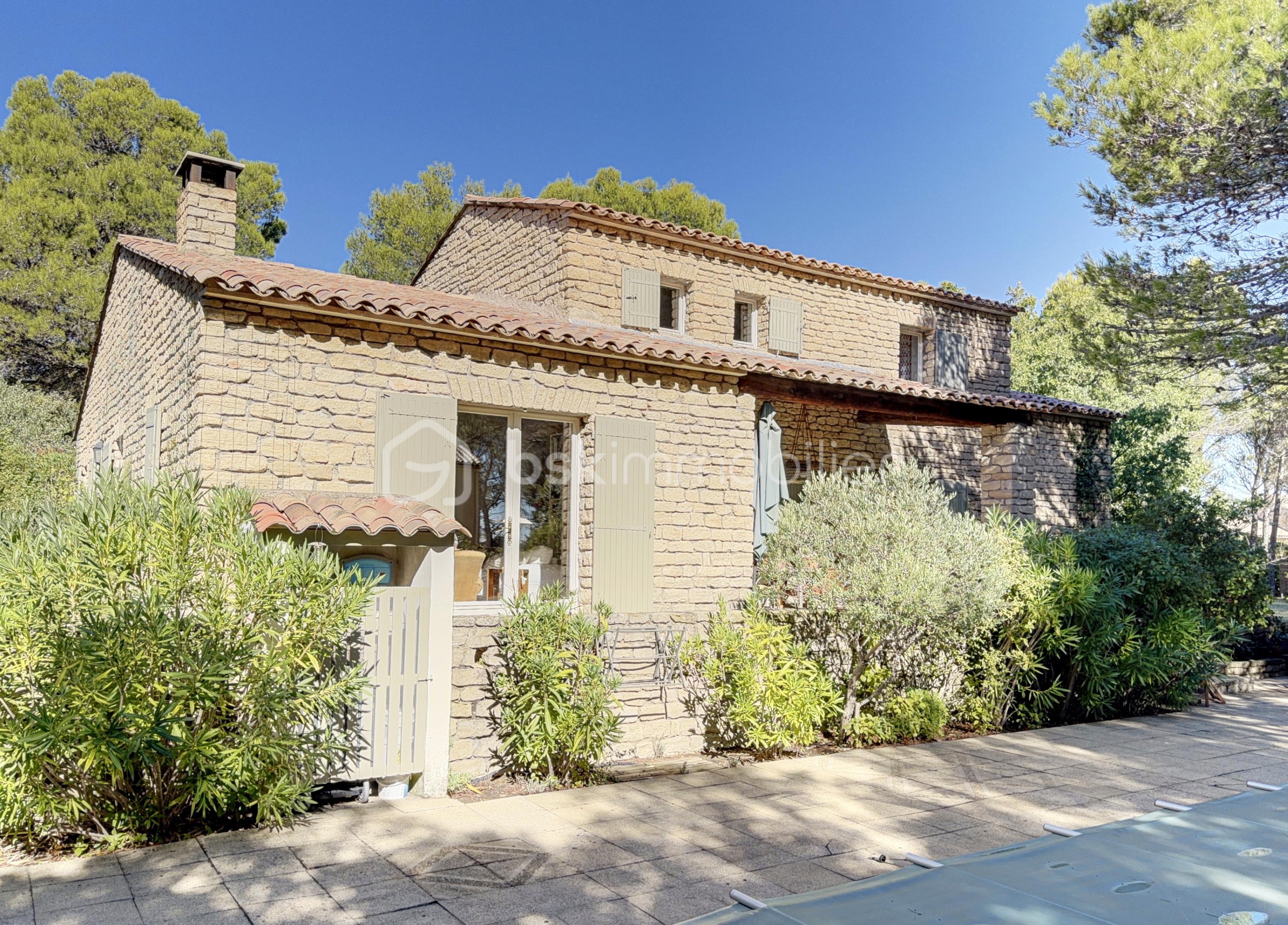 MAISON EXT-1.jpg