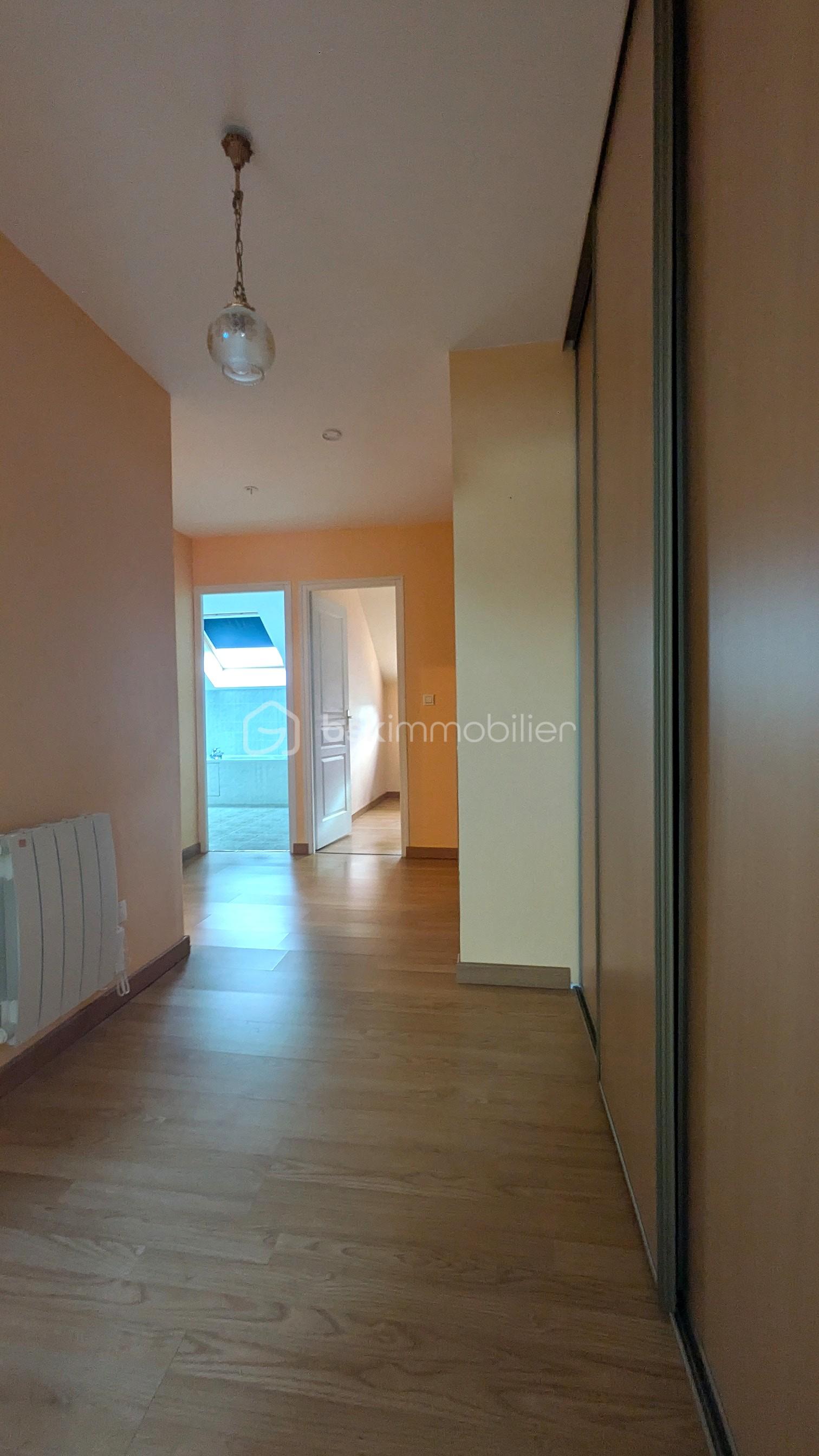 Maison de 145 m² - couloir 1etage.jpg