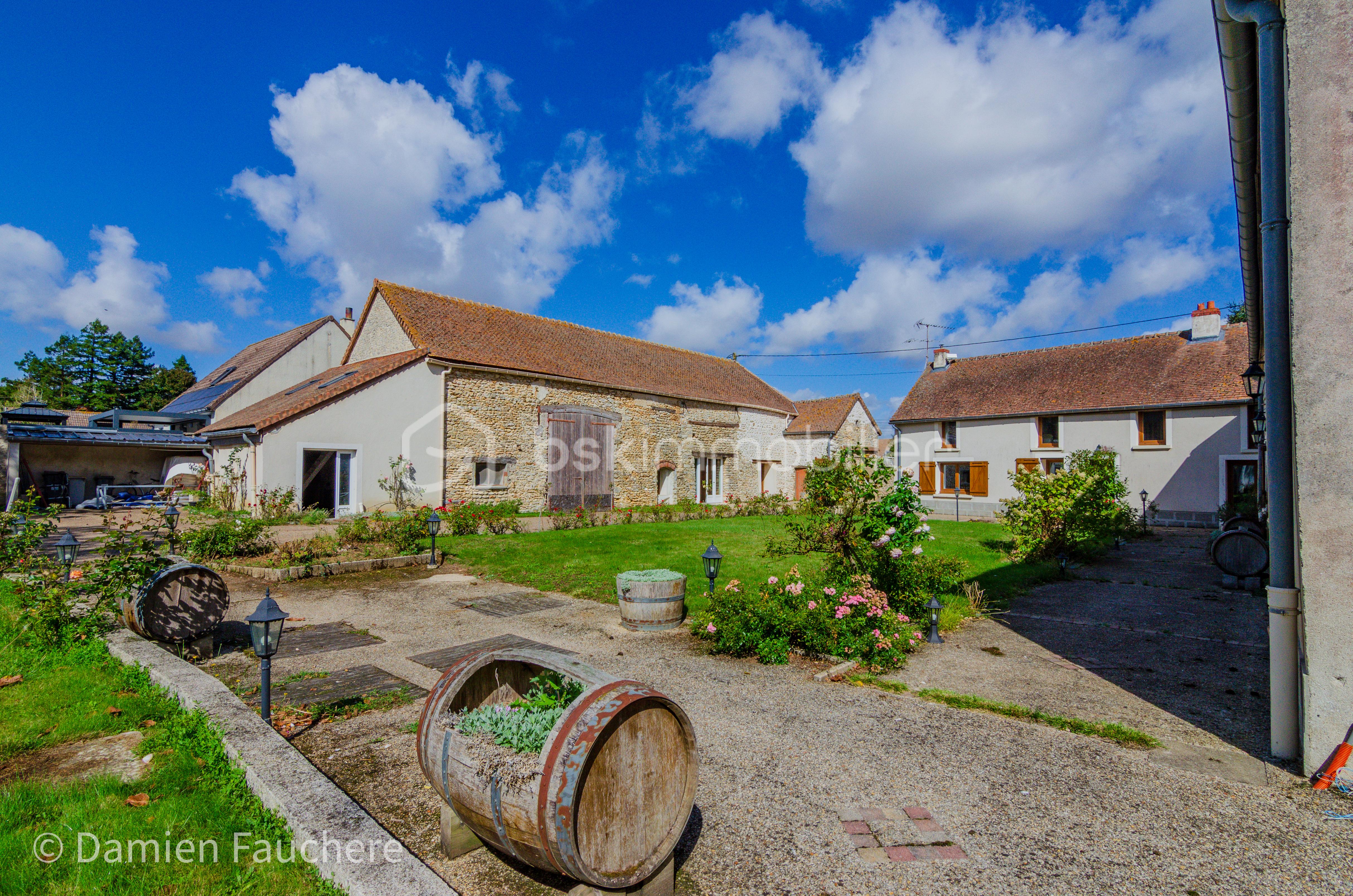 Domaine de 340 m² - 4.jpg