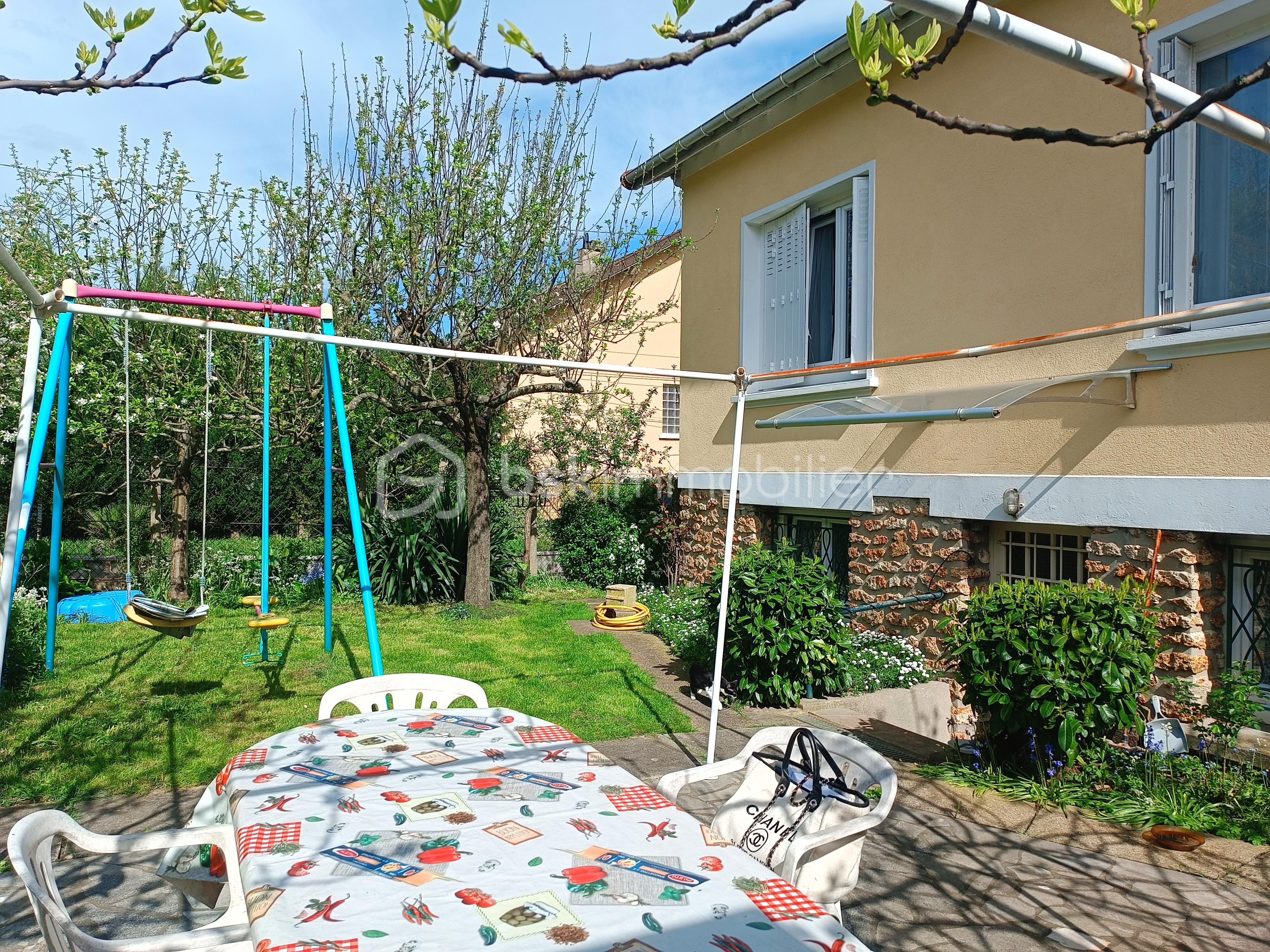 Maison traditionnelle de 150 m² - 17A.jpg