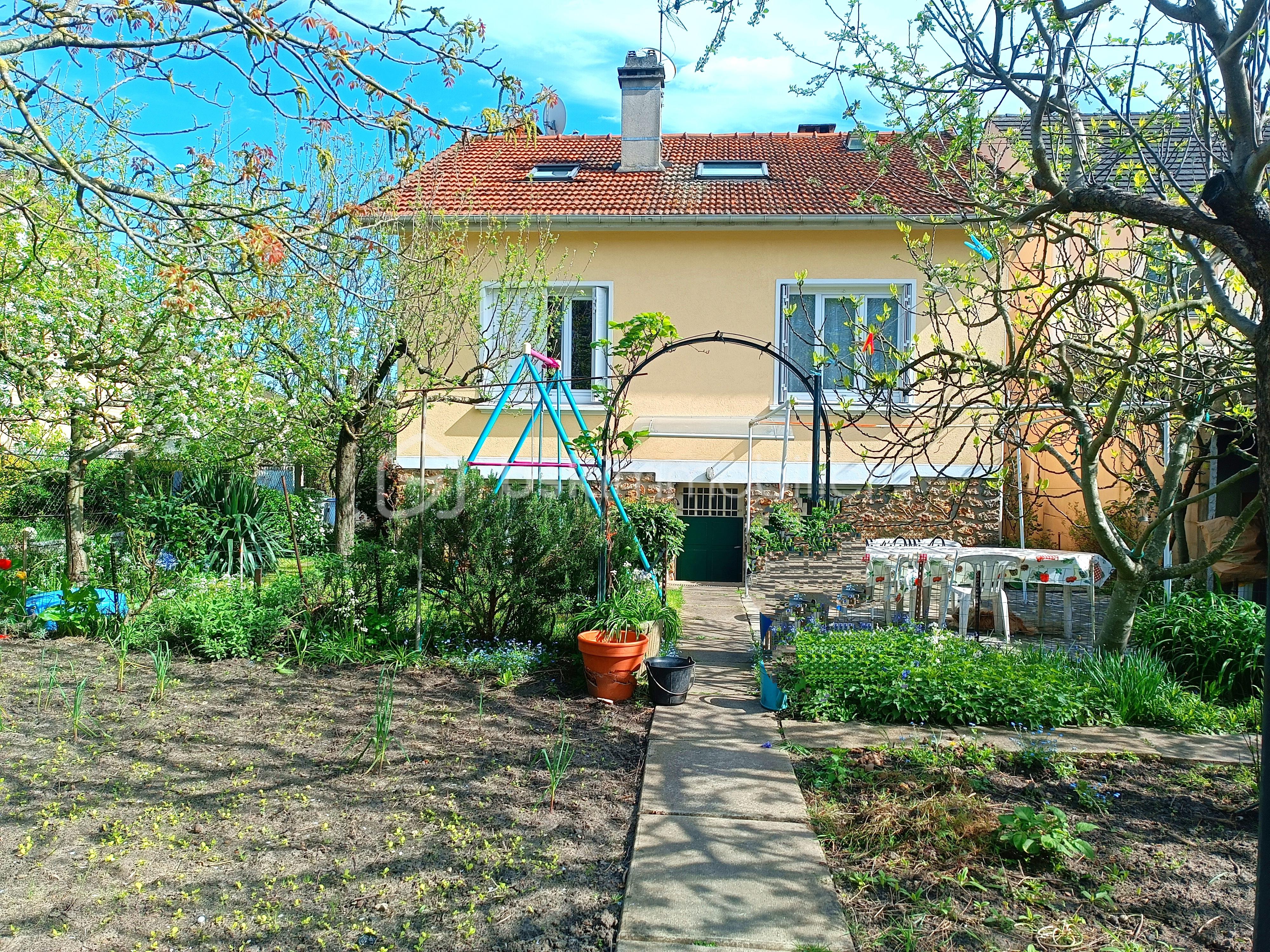 Maison traditionnelle de 150 m² - 17.jpg