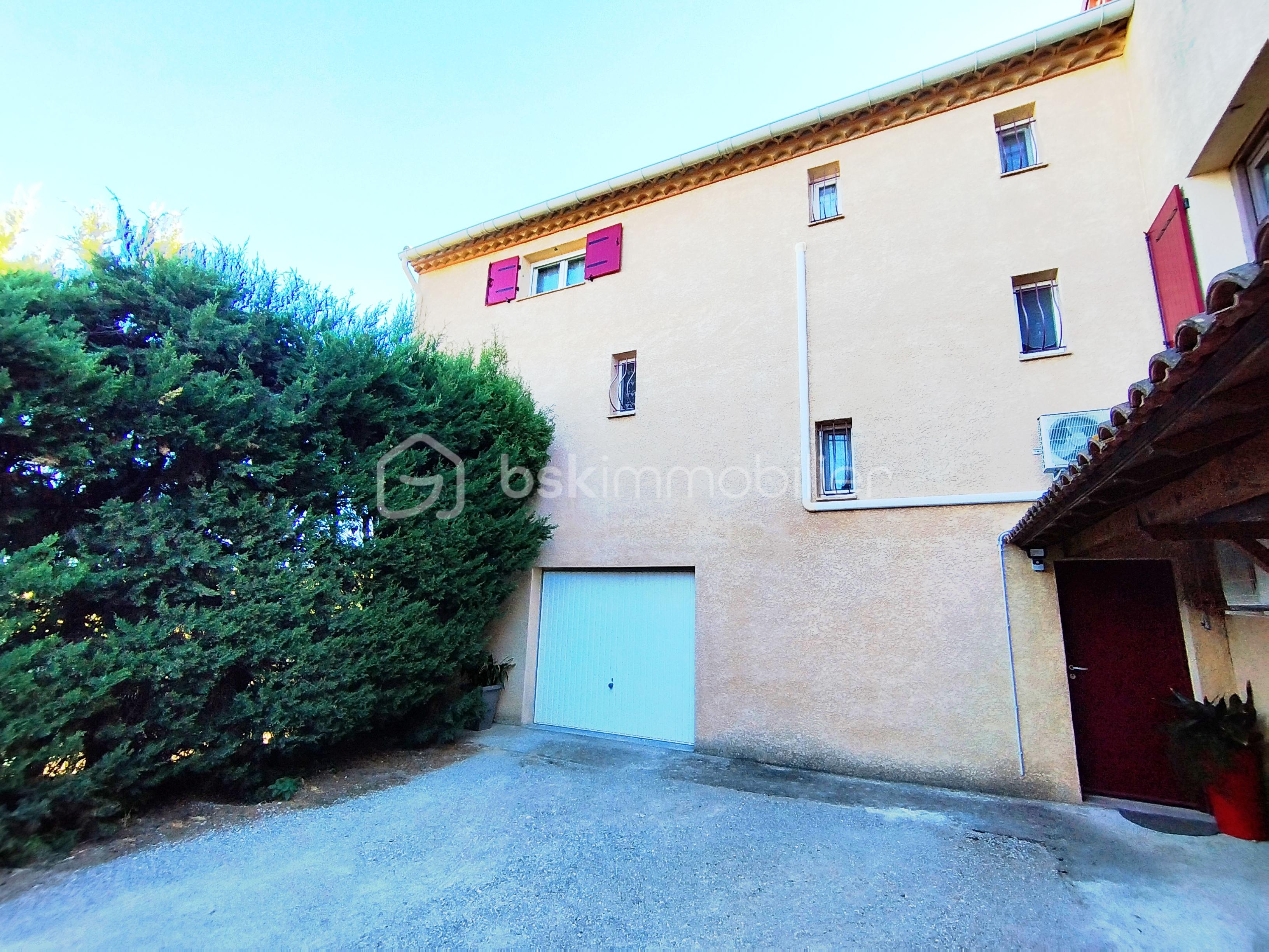 Maison de 208 m² - 1761812653794.jpg