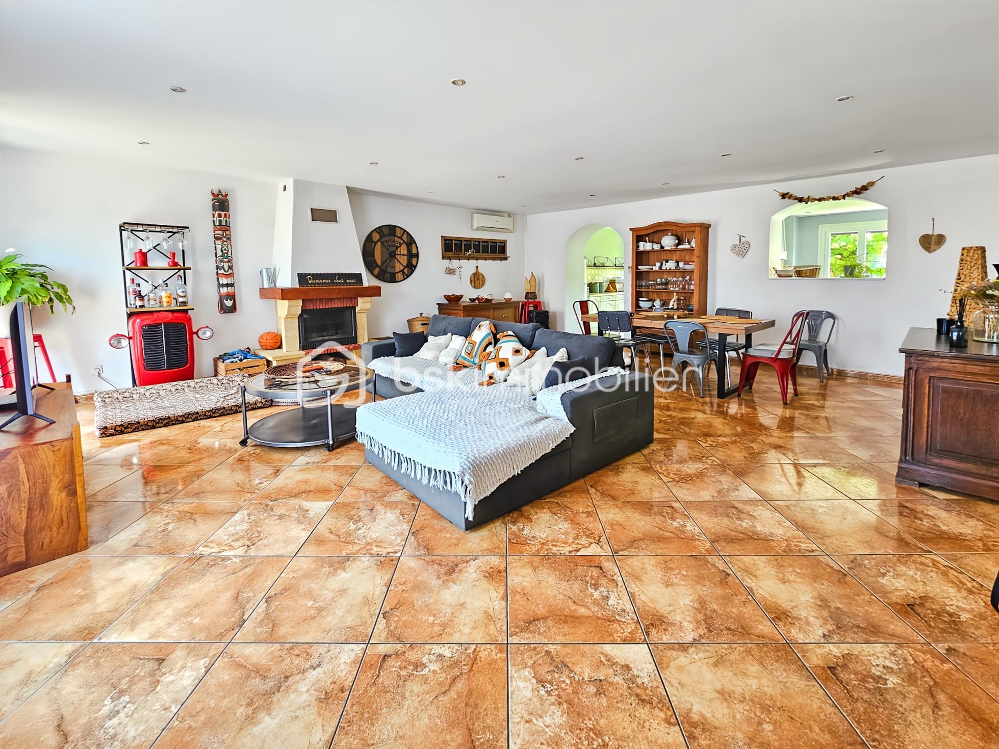 Pavillon de 137 m² - GcxypSSqsdOyj8AfMS0ABWnM9rfrwOtcw2jl7Dt2-branded.jpg