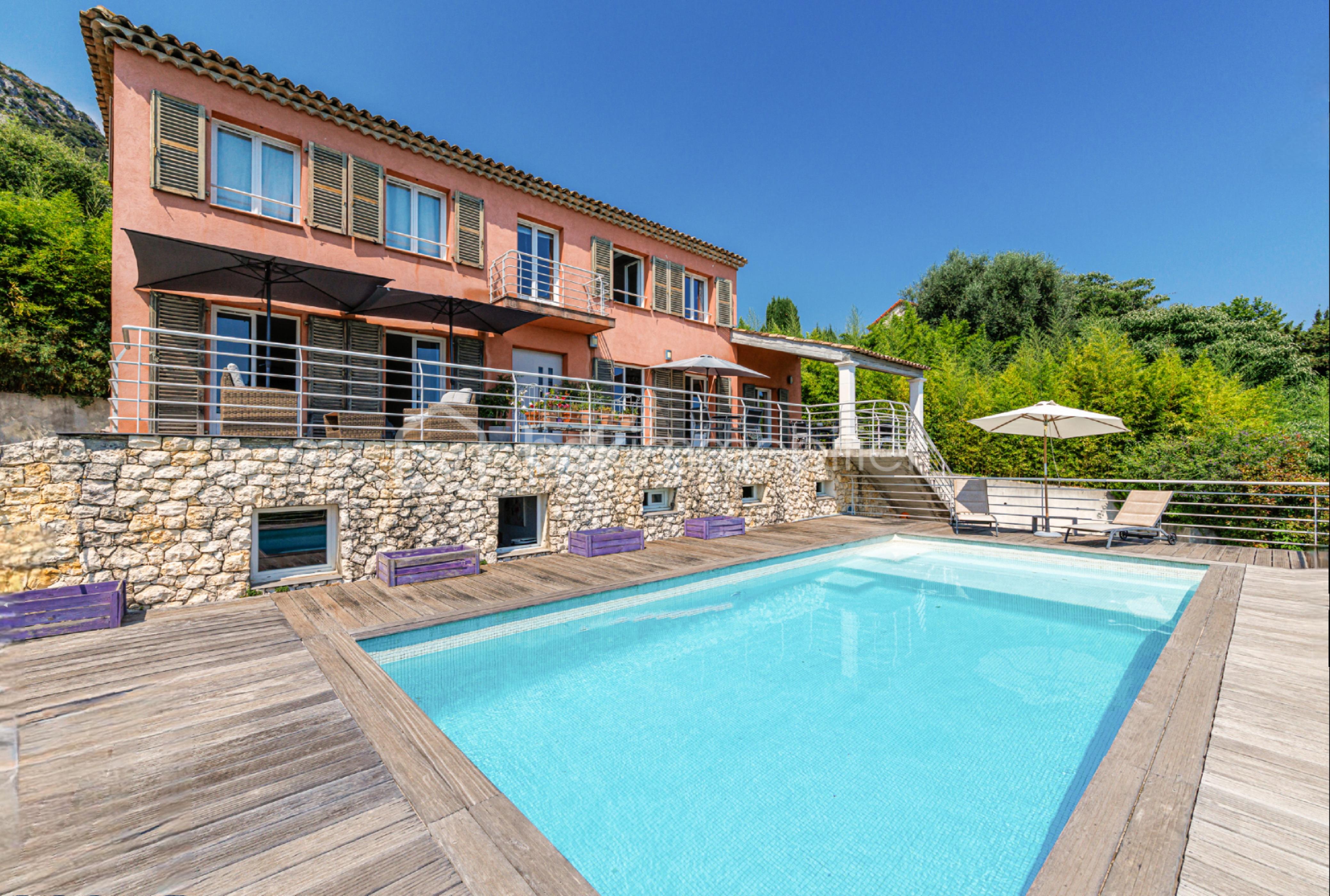 Bastide de 259 m²