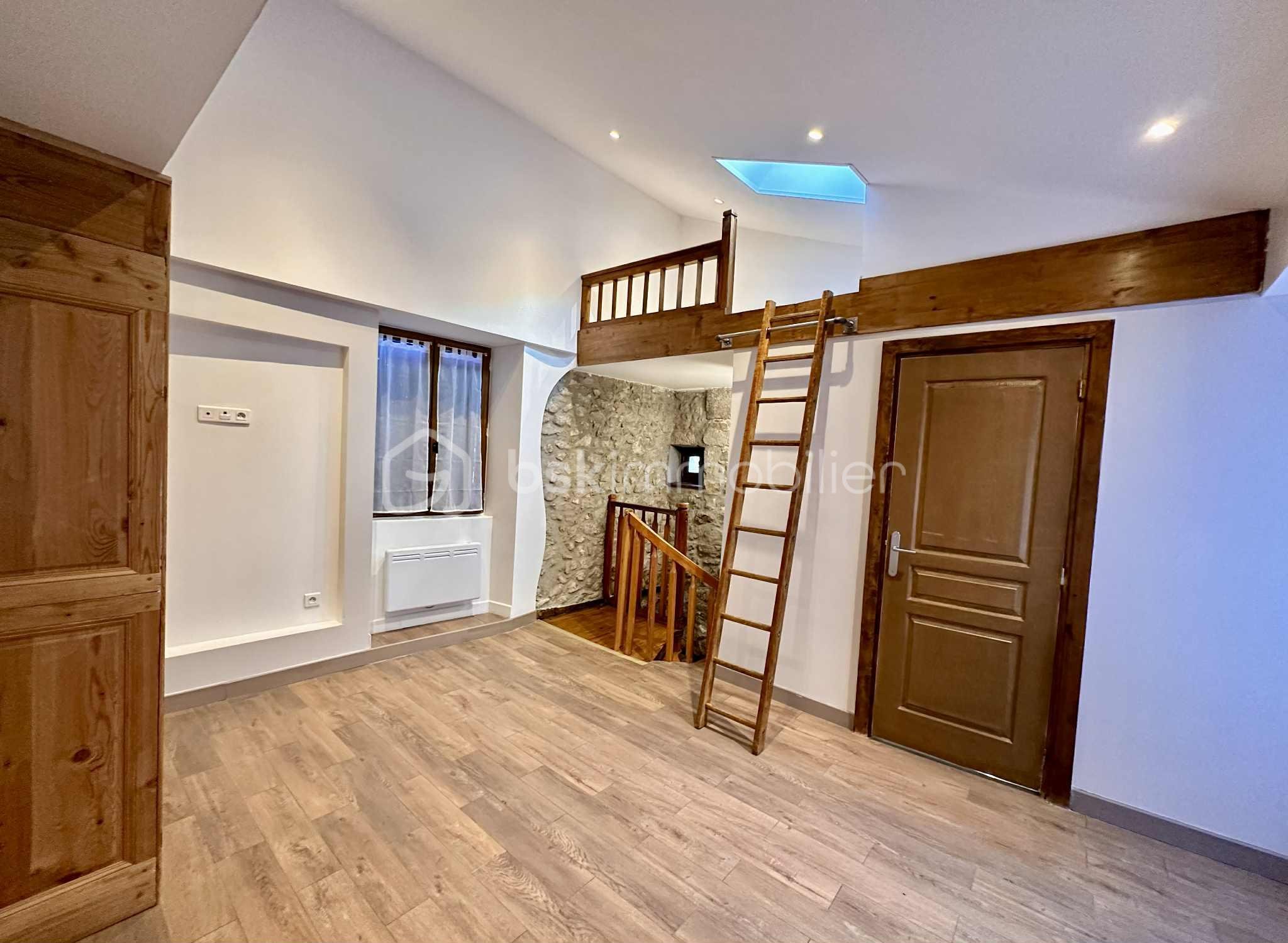 Maison de ville de 65 m² - 249f6a82-a5d3-4f65-9ac2-d2b58649f8bf.jpeg