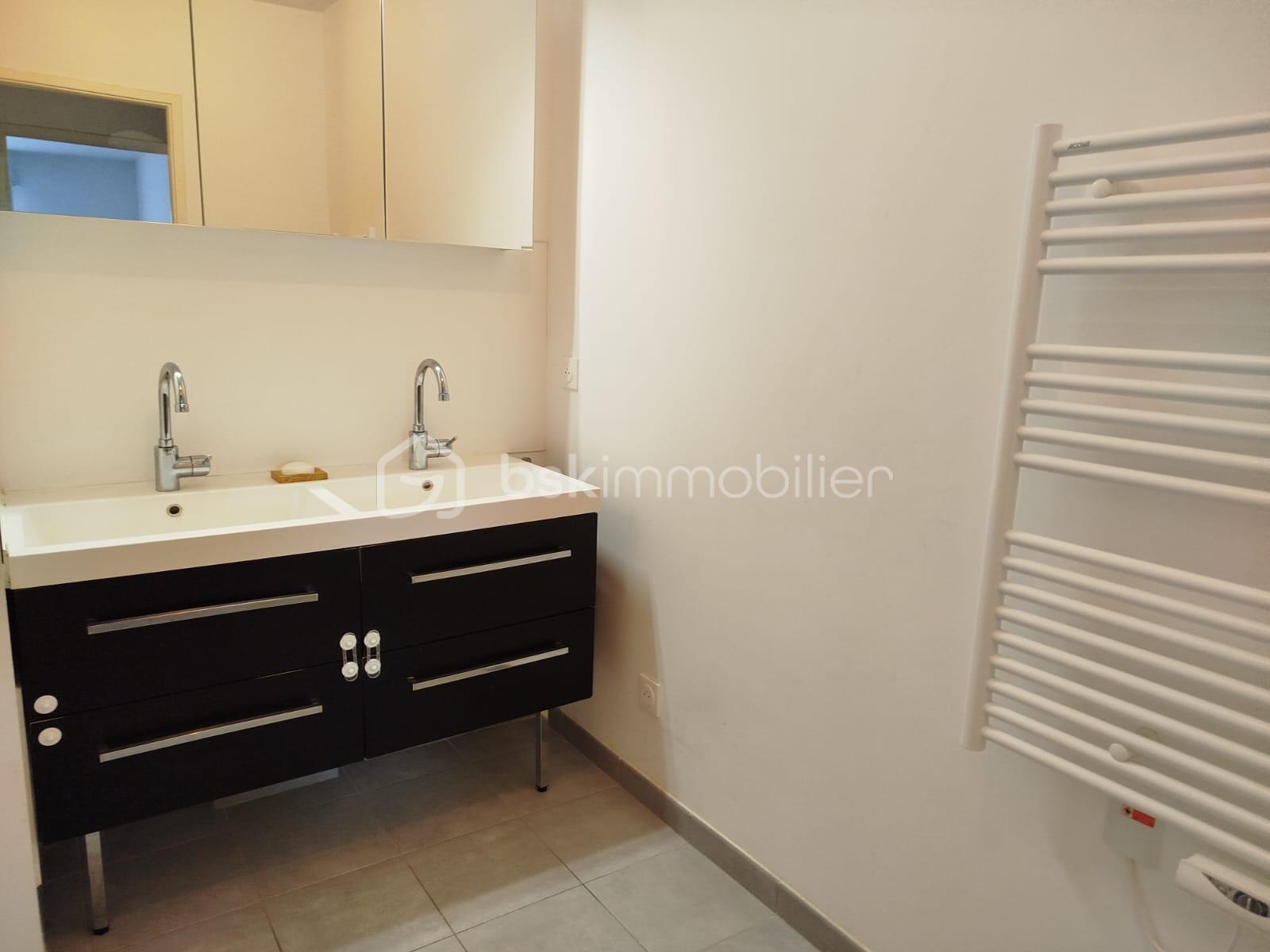 Appartement de 65,79 m² - SDB 1.JPG