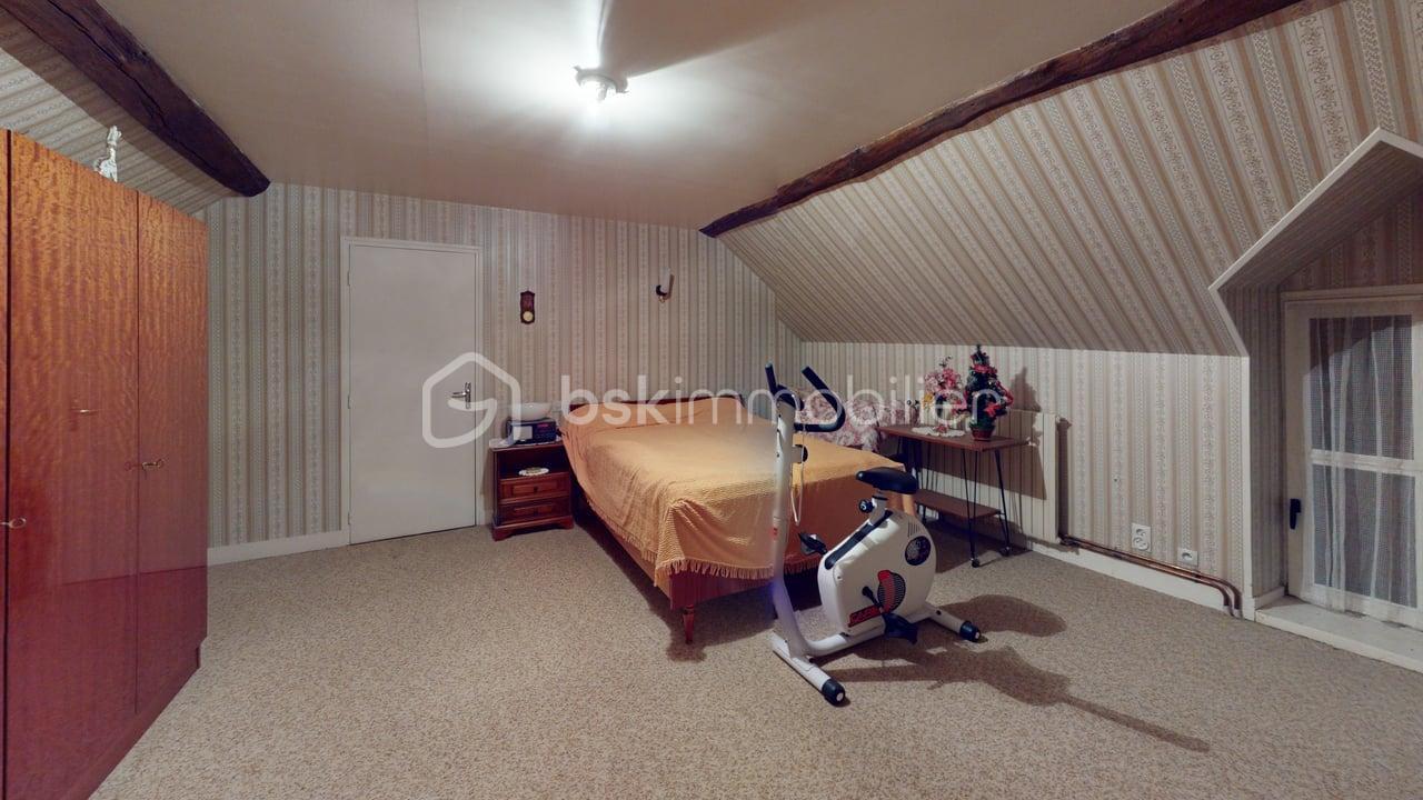 Corps de ferme de 85 m² - VIAGER--Bedroom 2.jpg