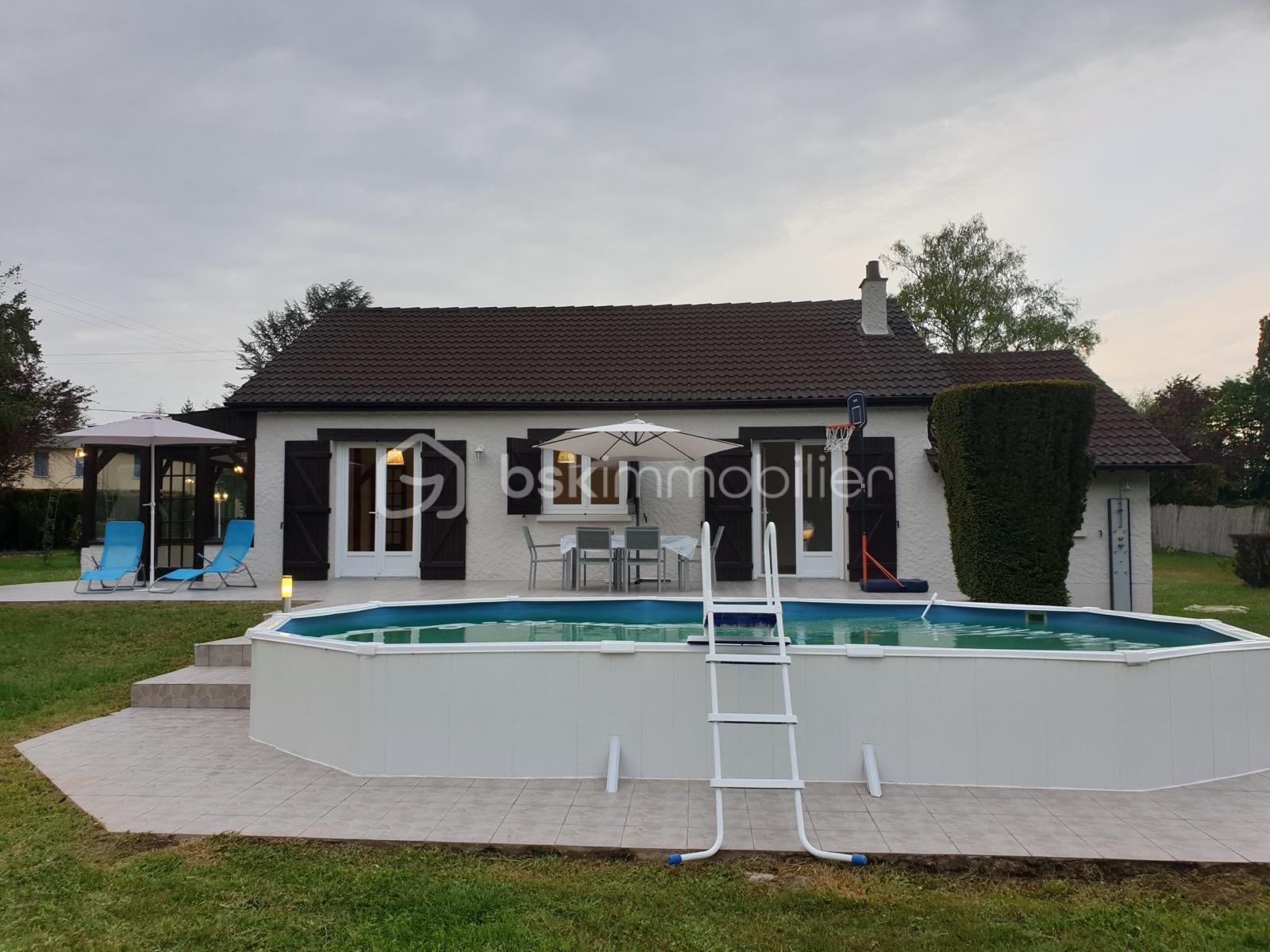 Maison traditionnelle de 108 m² - WhatsApp Image 2025-06-24 à 13.08.25_dfb97c4a.jpg