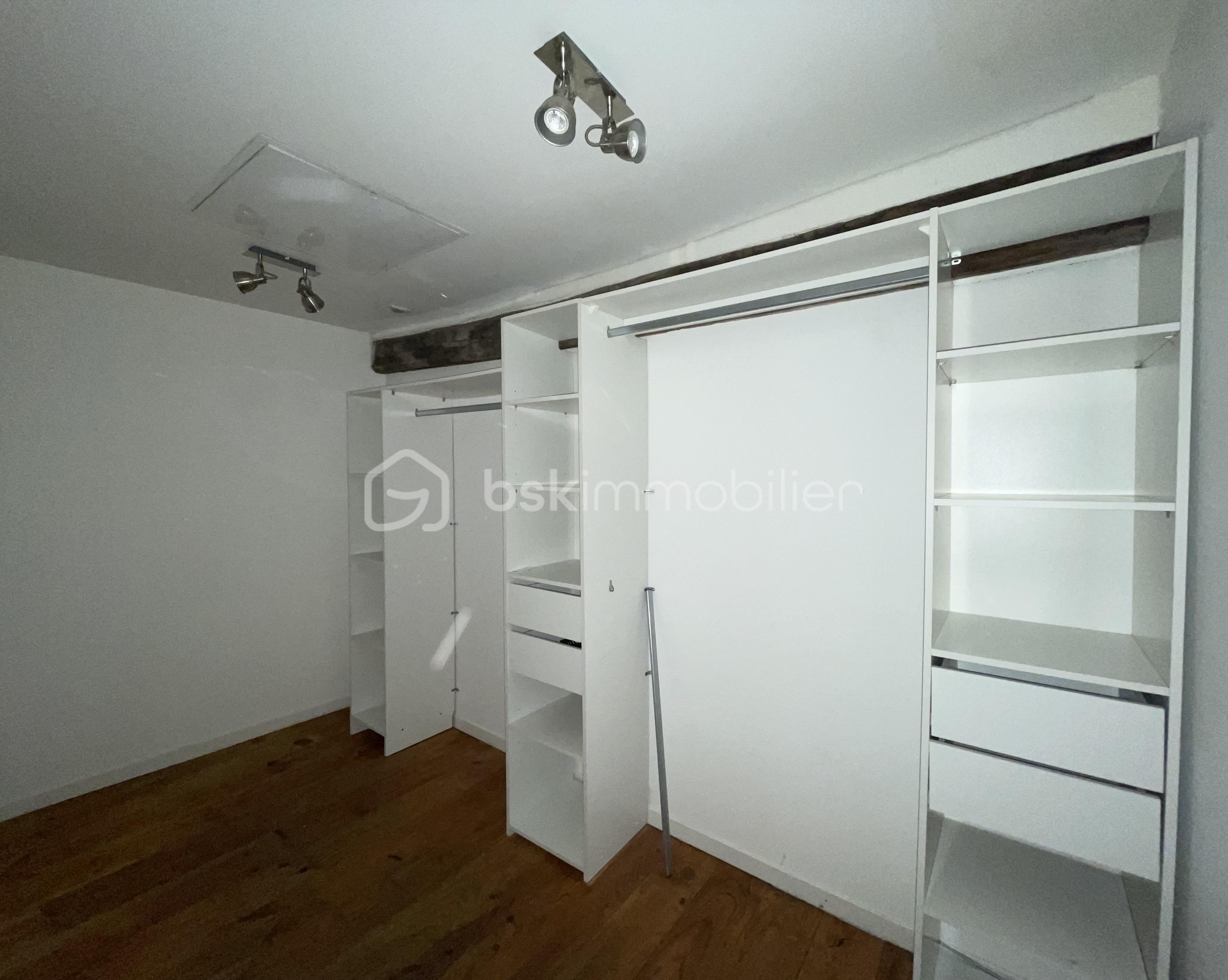 Maison de 42 m² - dressing.jpg