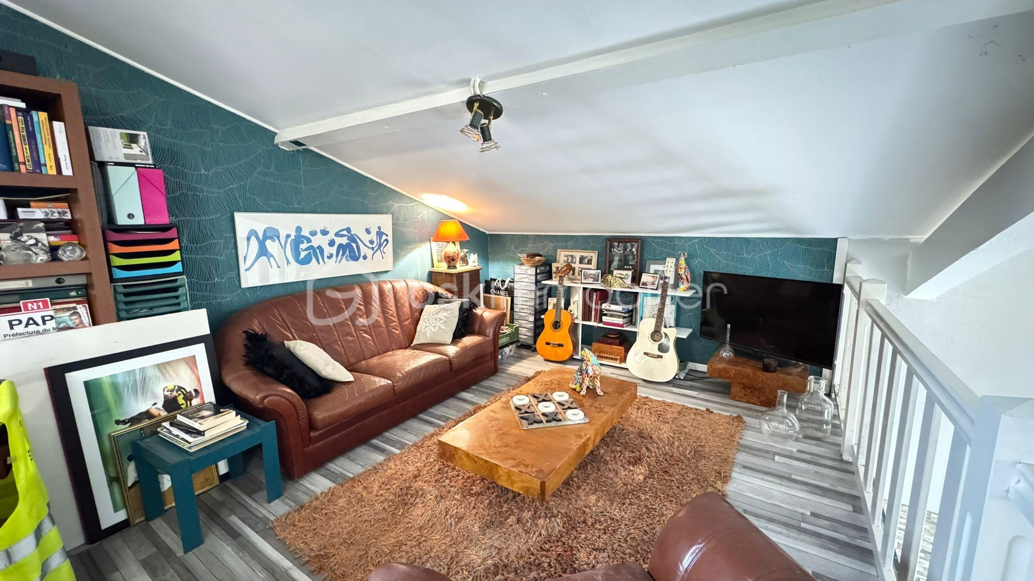 Maison d architecte de 192 m² - WhatsApp Image 2025-12-13 à 15.56.19_e7182af3.jpg