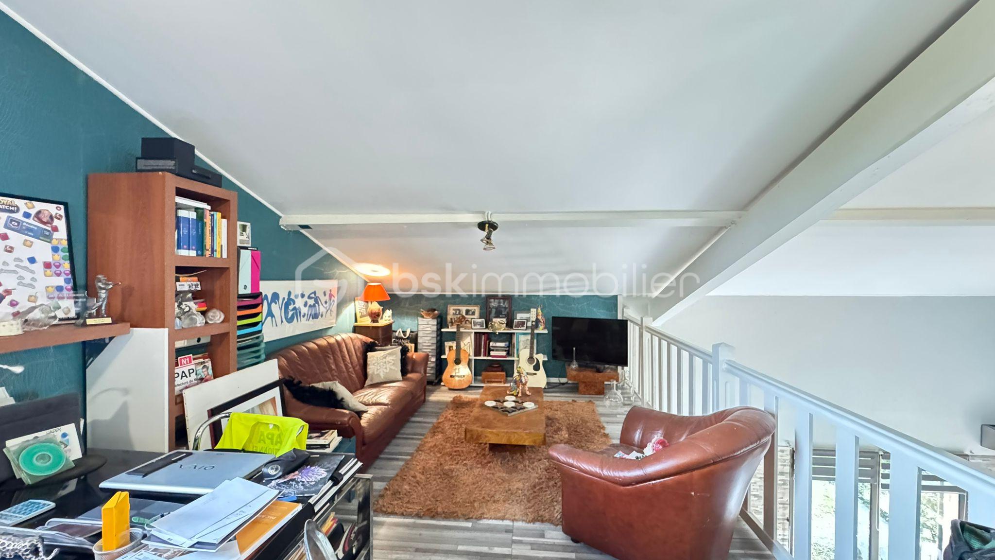 Maison d architecte de 192 m² - WhatsApp Image 2025-12-13 à 15.56.19_649b394a.jpg