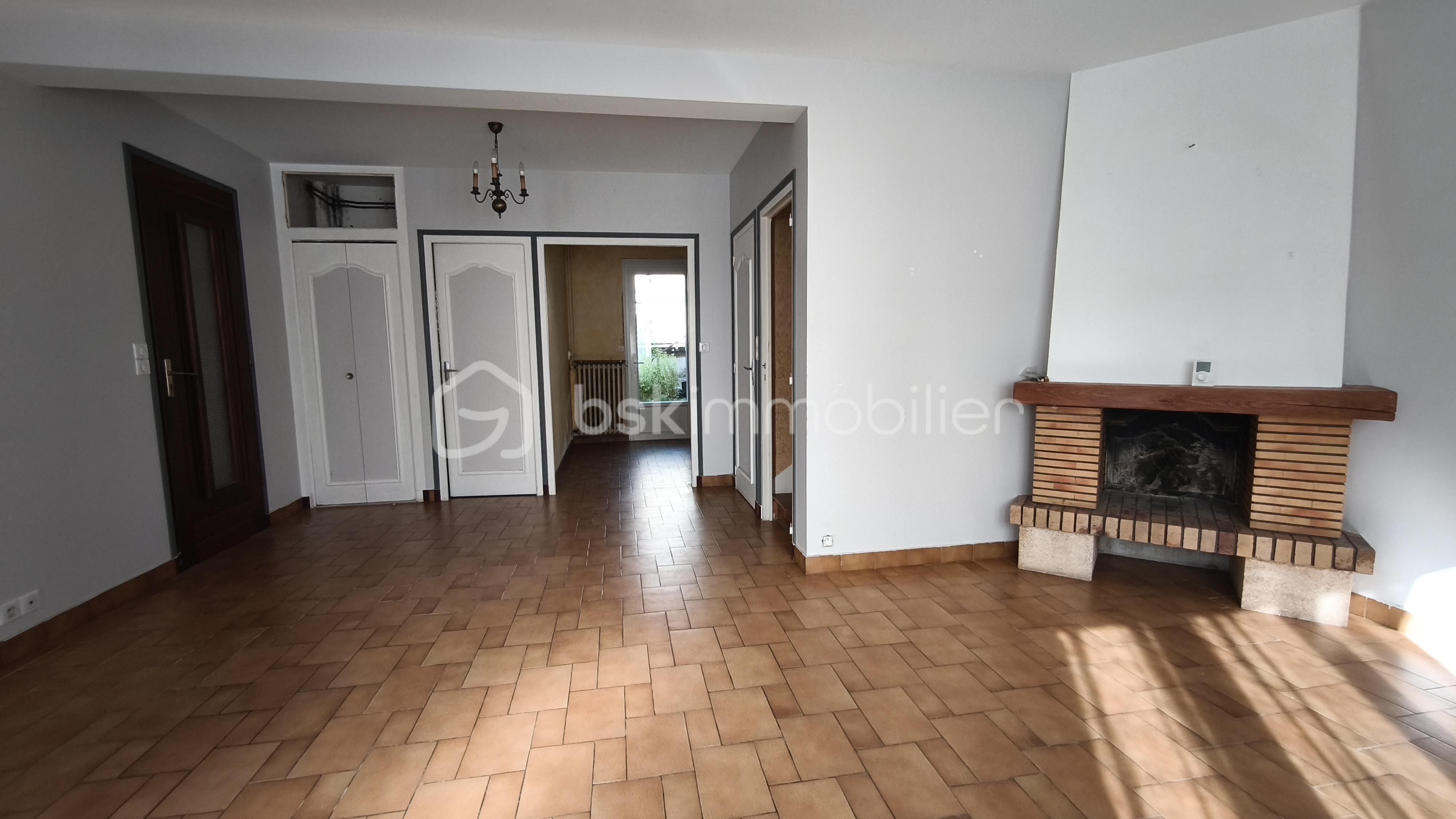 Maison traditionnelle de 111 m² - 1759733403591.jpg