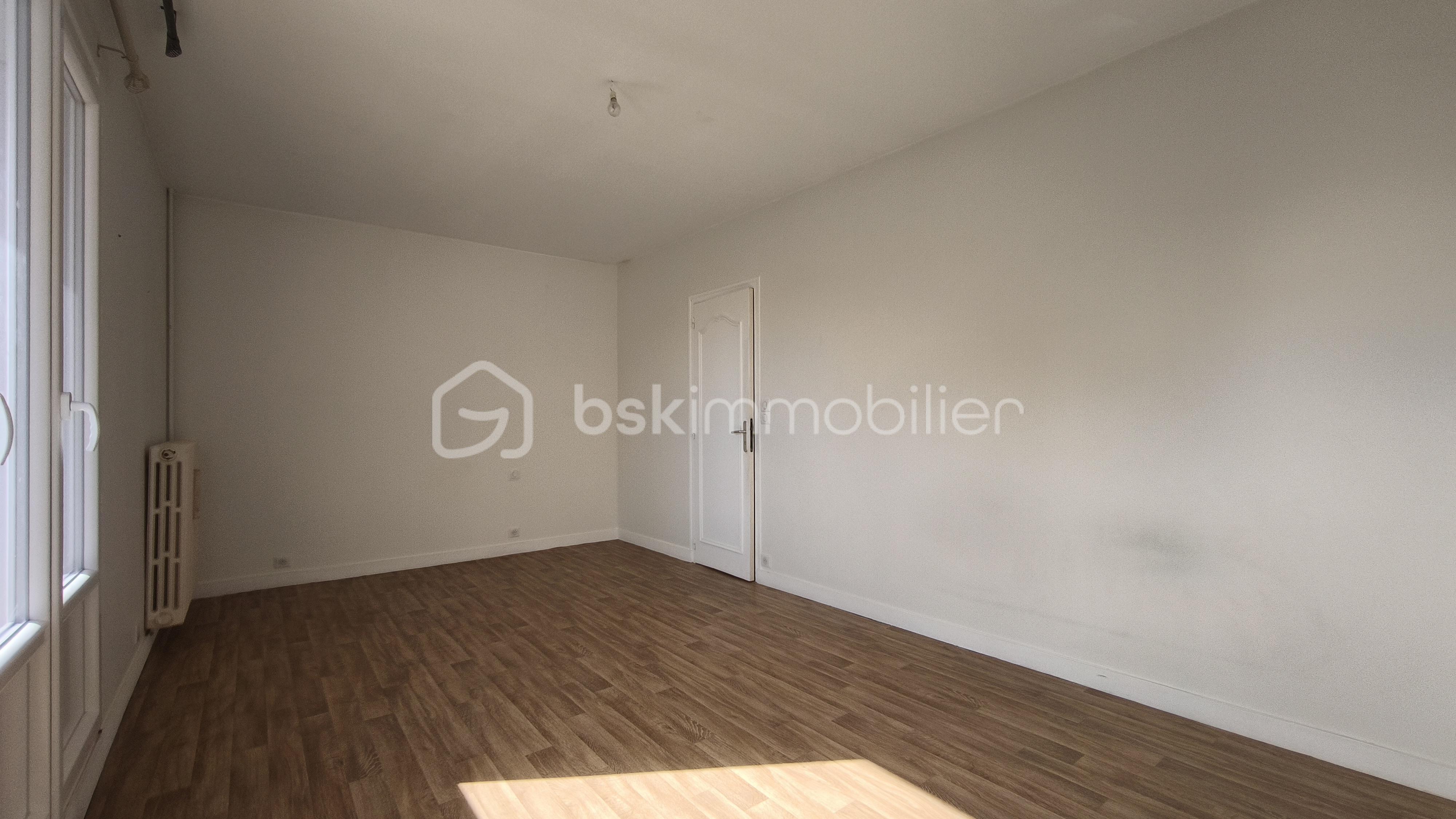 Maison traditionnelle de 111 m² - 1759733455414.jpg
