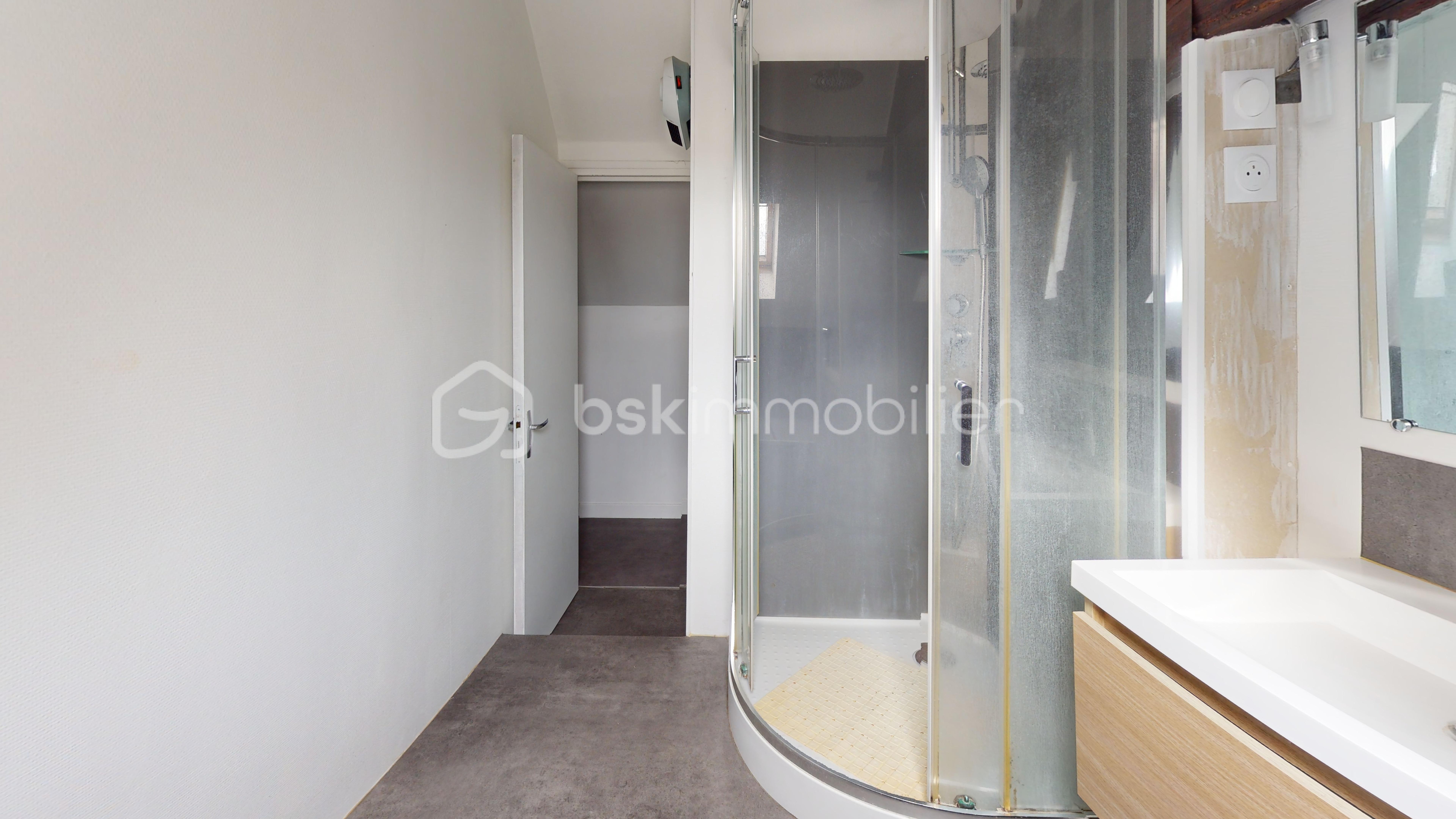 Lot2-Vierzon-Bathroom.jpg