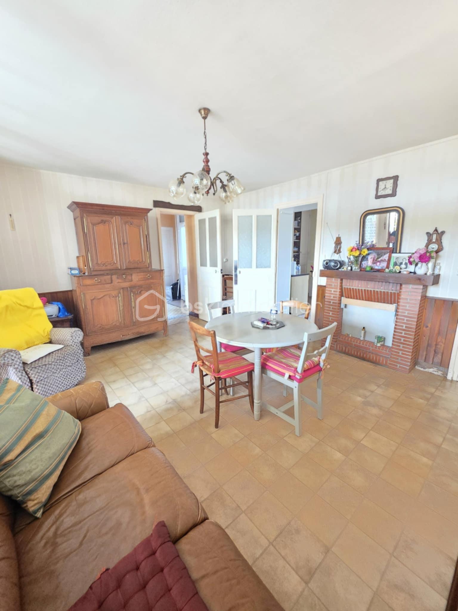 Maison de 150 m² - 201cbec6-5b47-46a3-a372-e8bc1a1b05e6.jpg