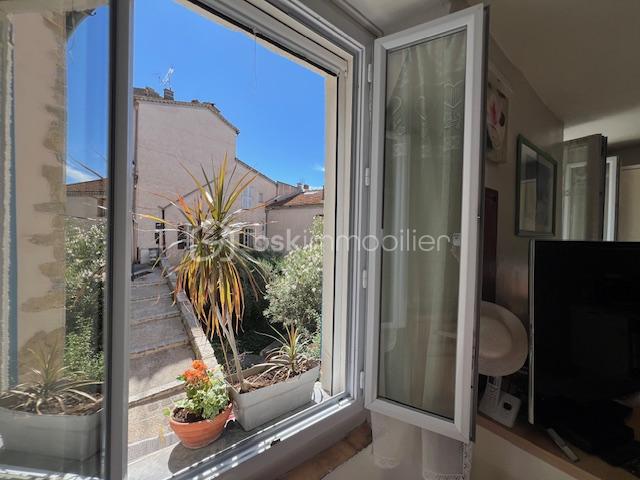 Triplex de 71 m² - VUE FENETRE SALON.jpg
