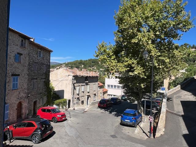 Triplex de 71 m² - VUE FENETRE SDB 1er.jpg