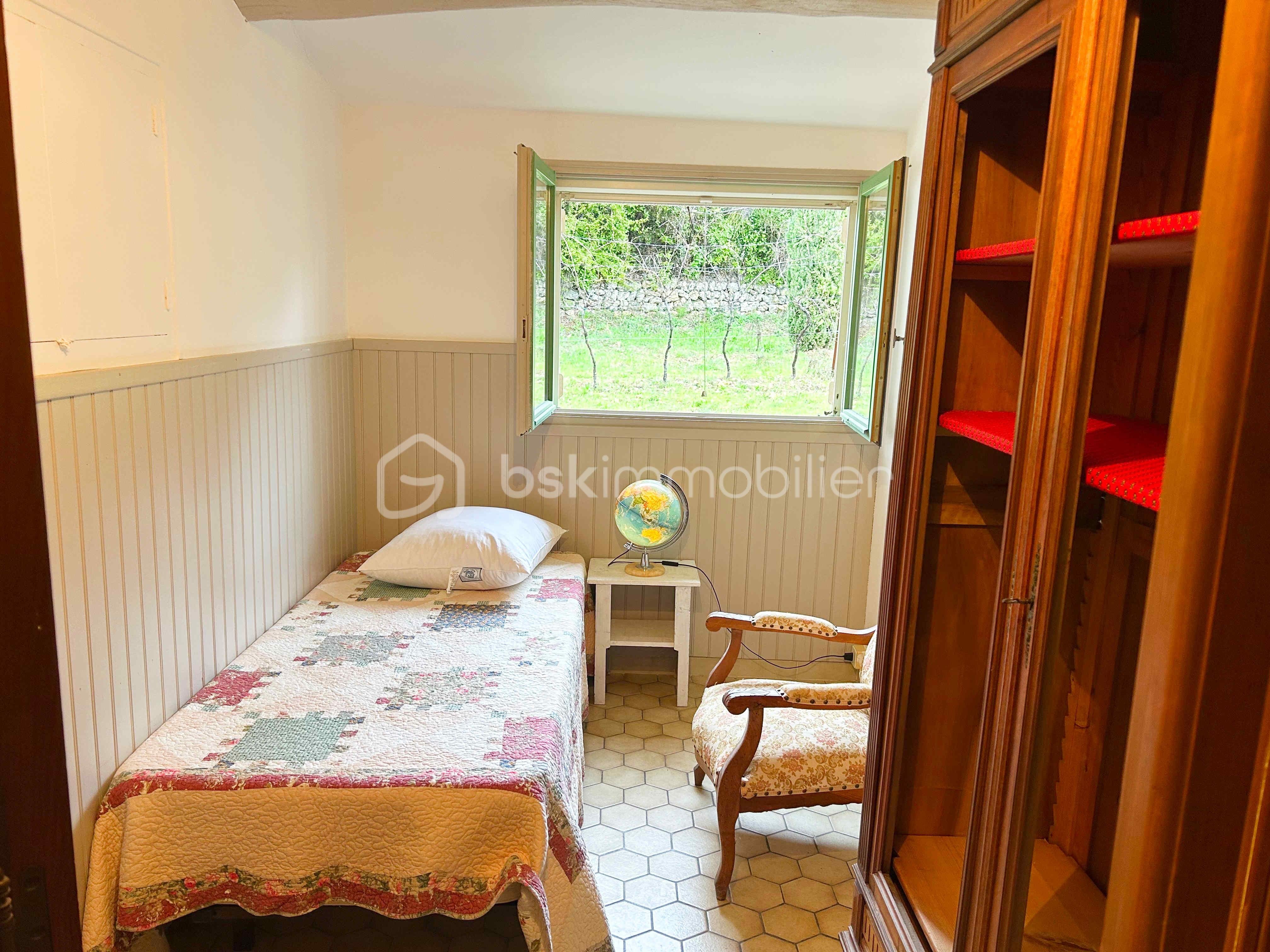 deuxieme-chambre-villa-134m2-lorgues.jpg