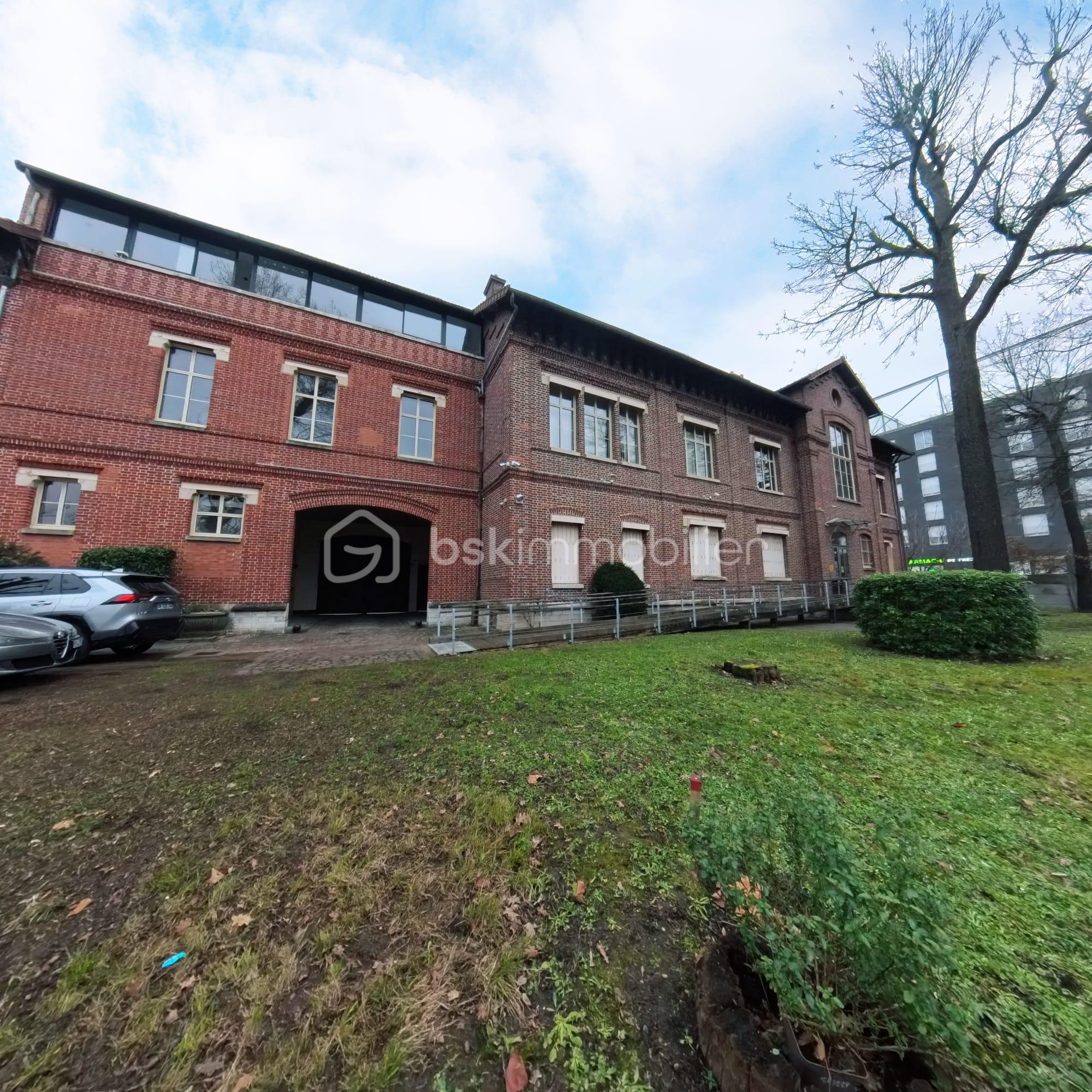 Immeuble mixte de 1 665 m² - 8e8c7aed-691f-42cb-be22-bc22222cc552.jpeg