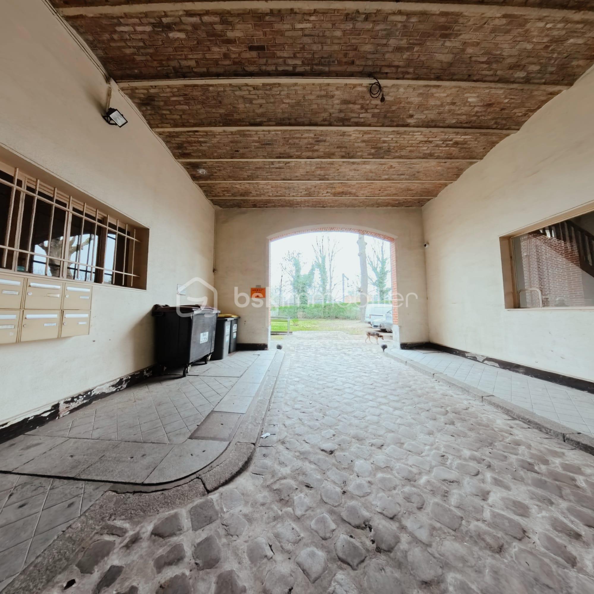 Immeuble mixte de 1 665 m² - 4adff71a-1e48-4949-b987-ee0c4c75bbd2.jpeg