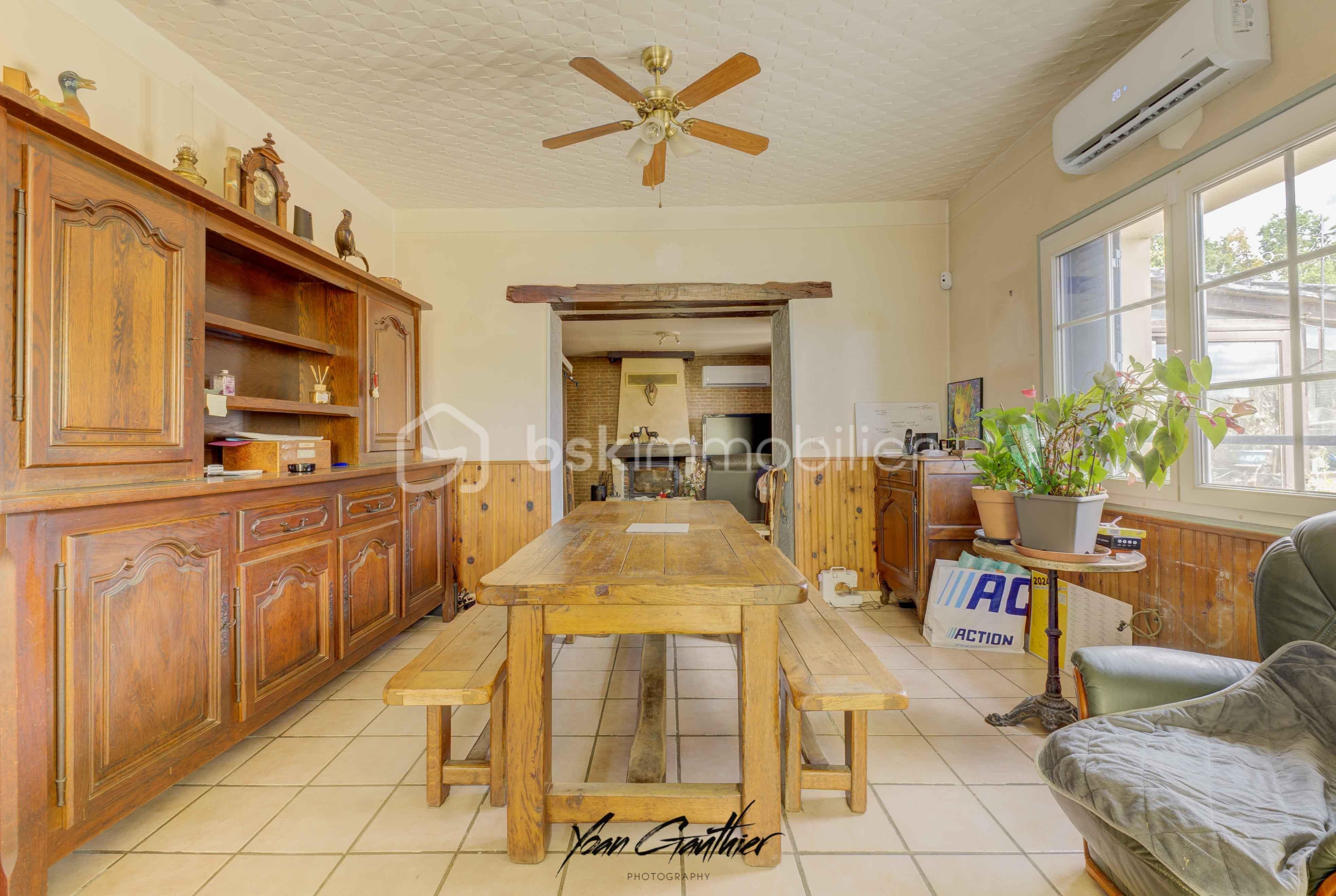 YG100741_2_3_4_5_Intérieur 2.jpg