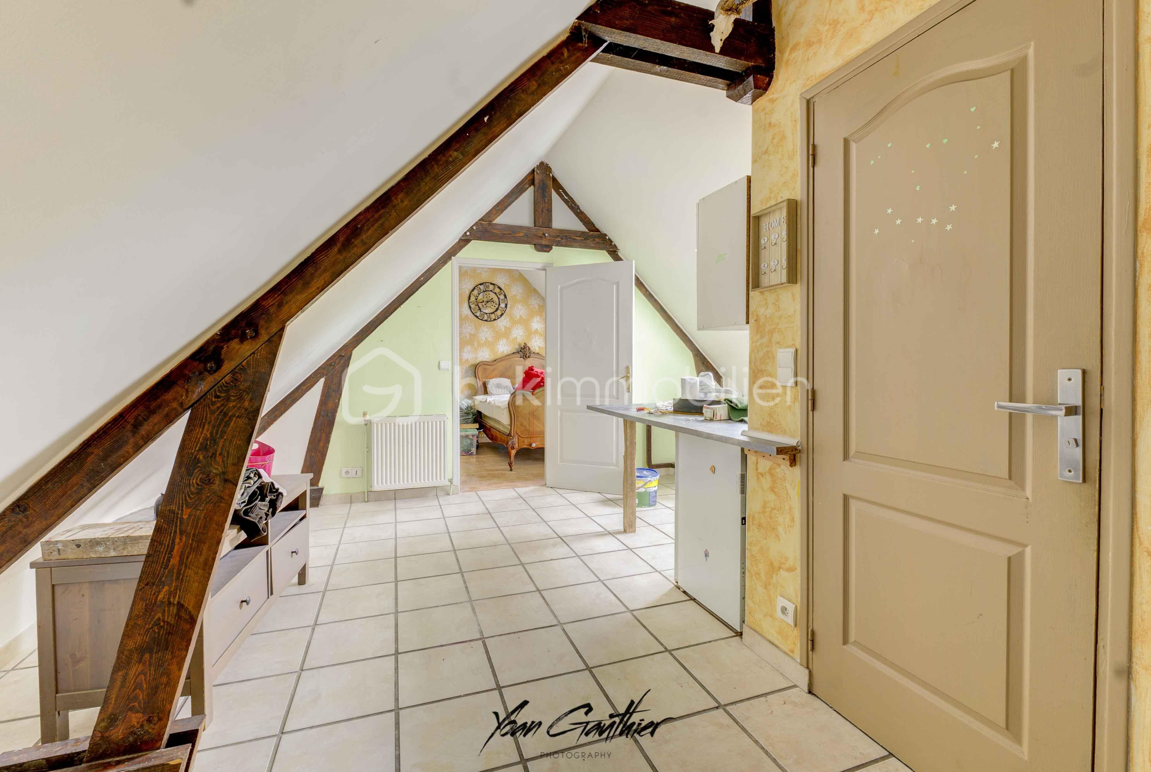 YG100702_3_4_5_Intérieur 2.jpg