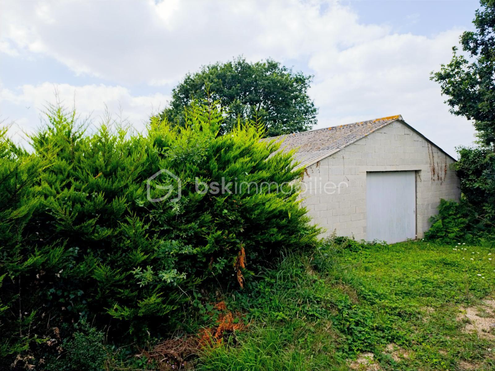 Maison traditionnelle de 66 m² - Hangar (à voir).JPG