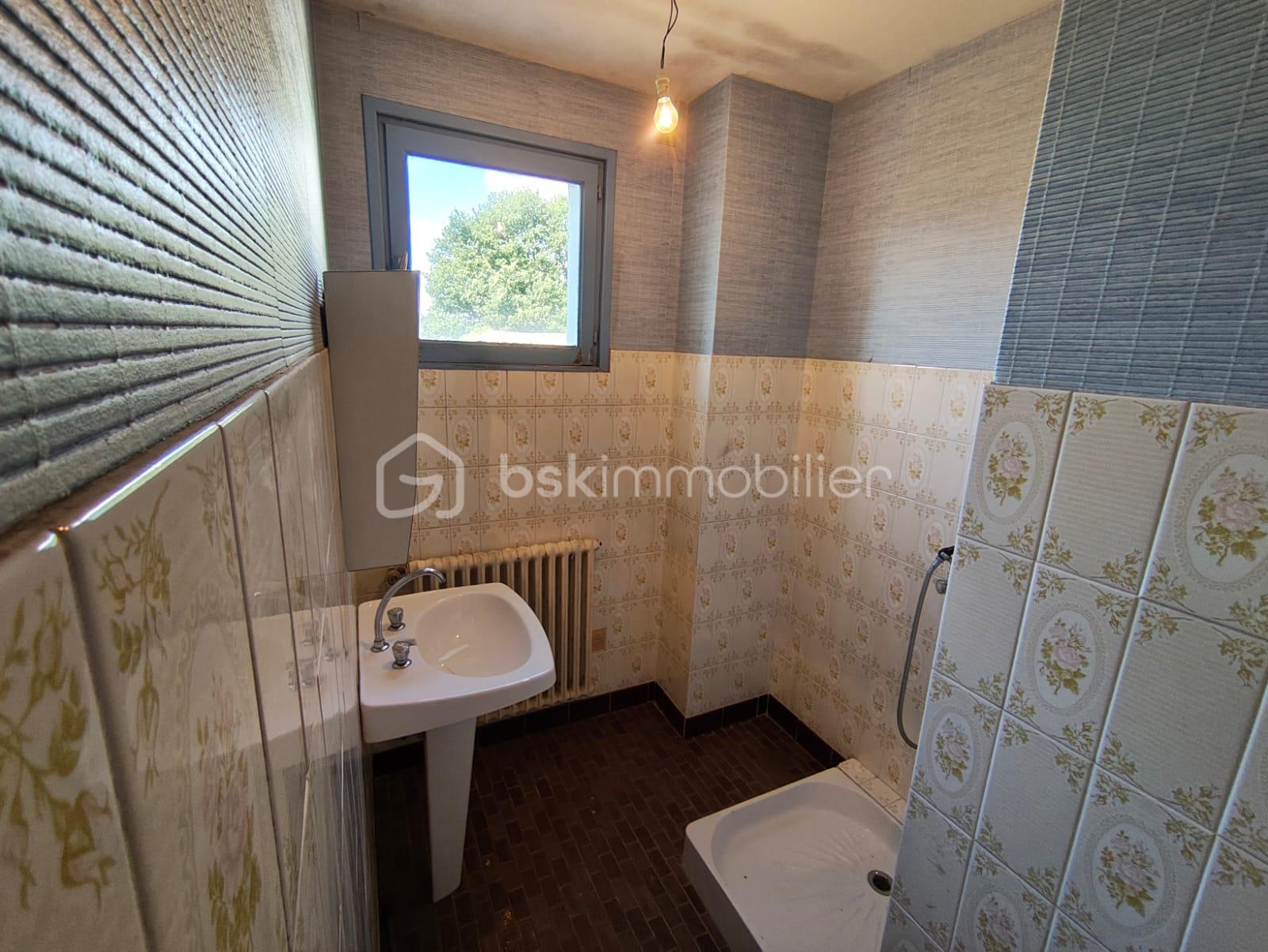 Maison traditionnelle de 66 m² - SDB.jpg