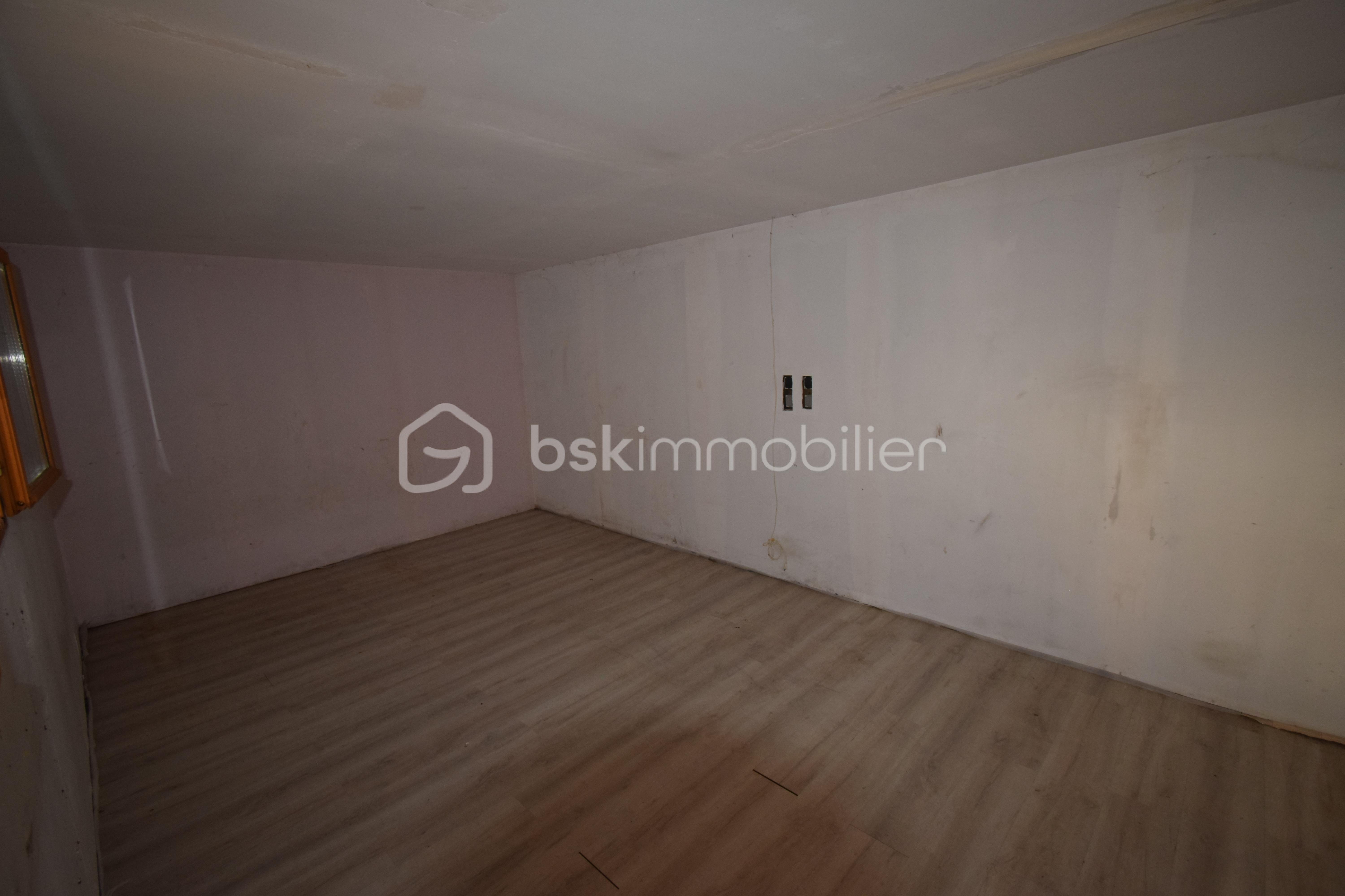 Local d activites de 176 m² - bureau.JPG